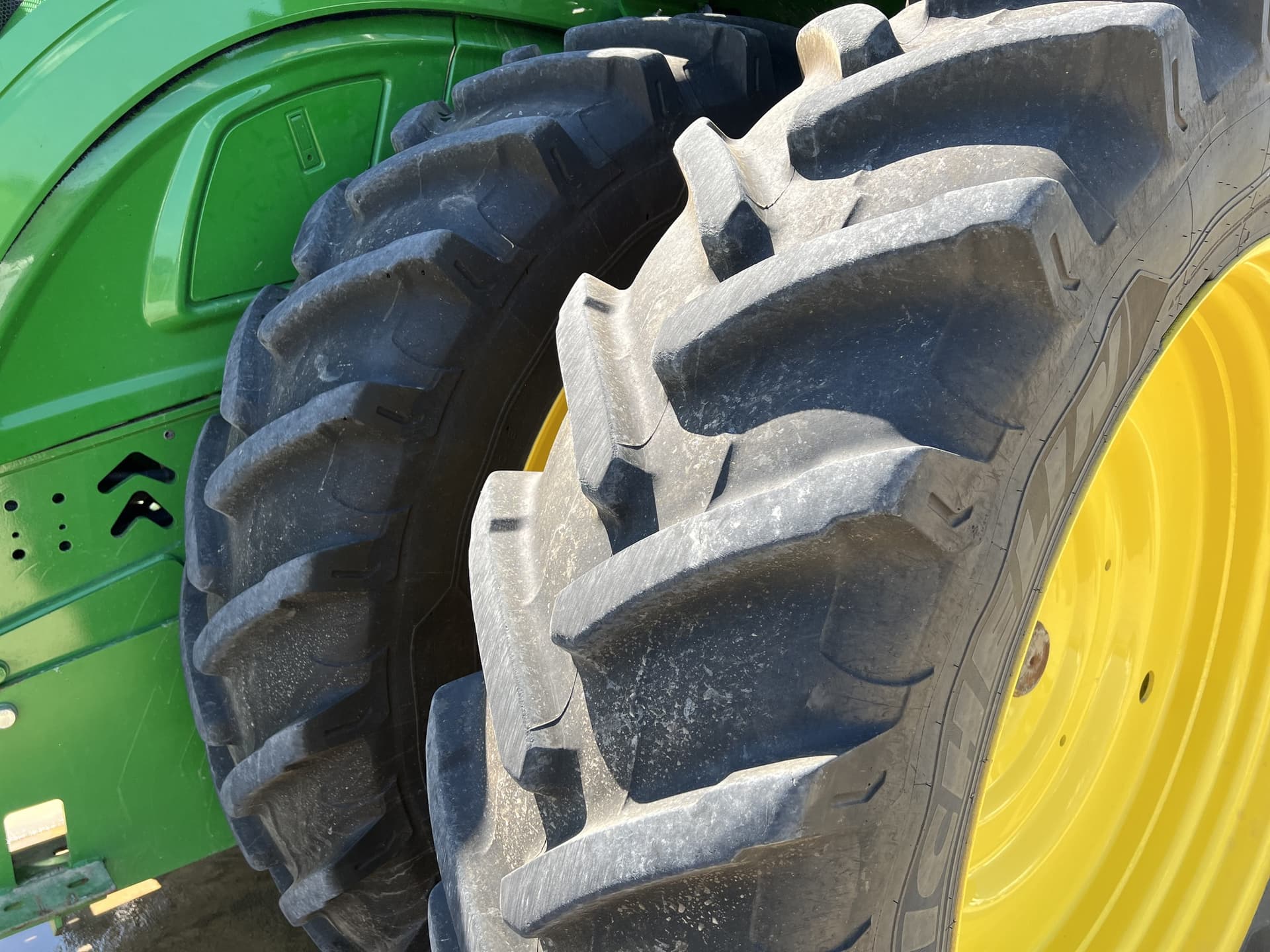 2021 John Deere 9420R Image