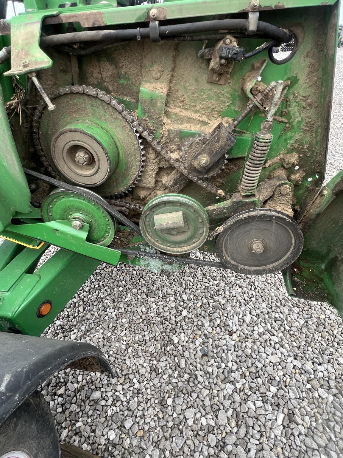 2005 John Deere 635F Image