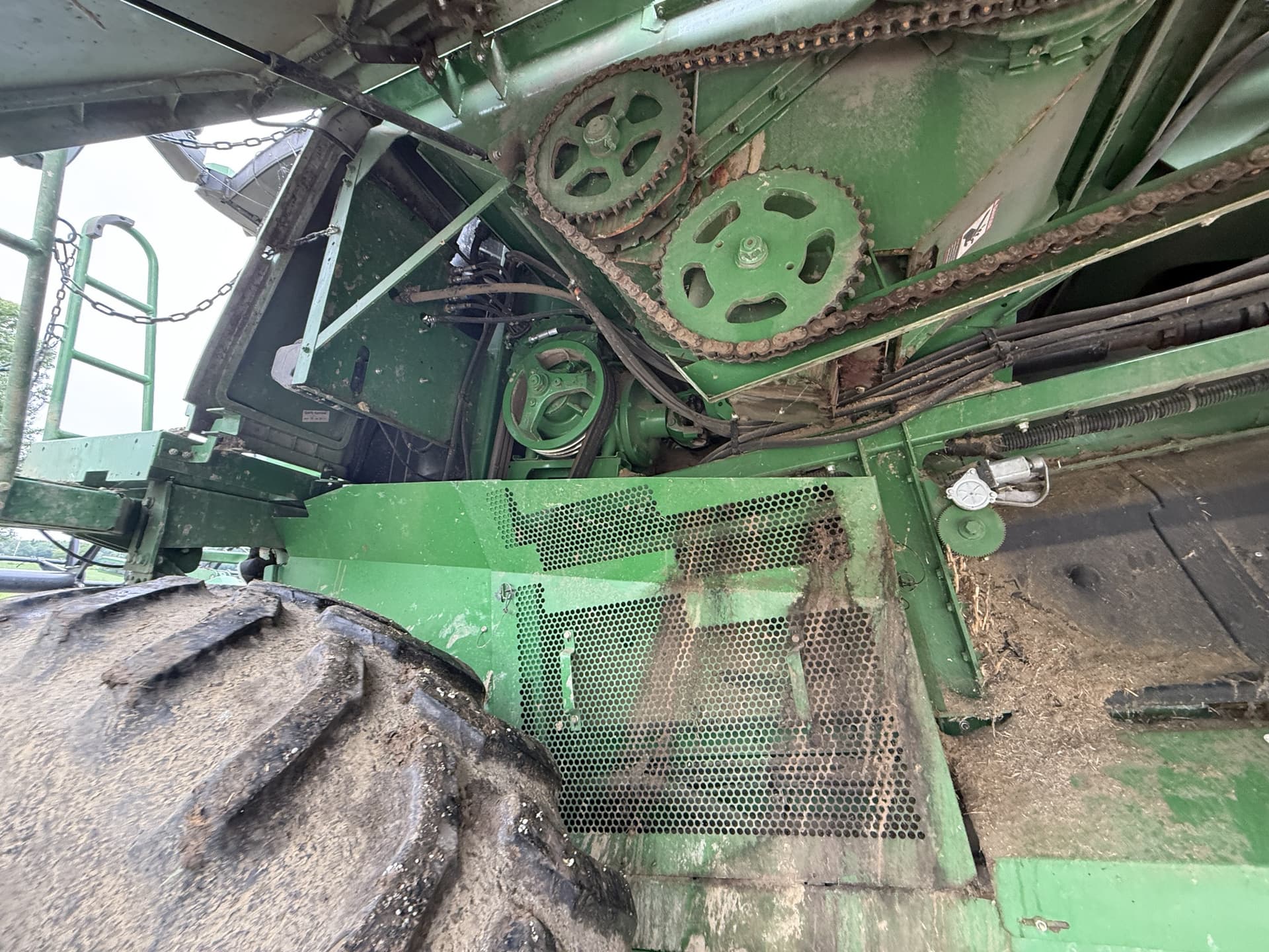 2013 John Deere S680 Image
