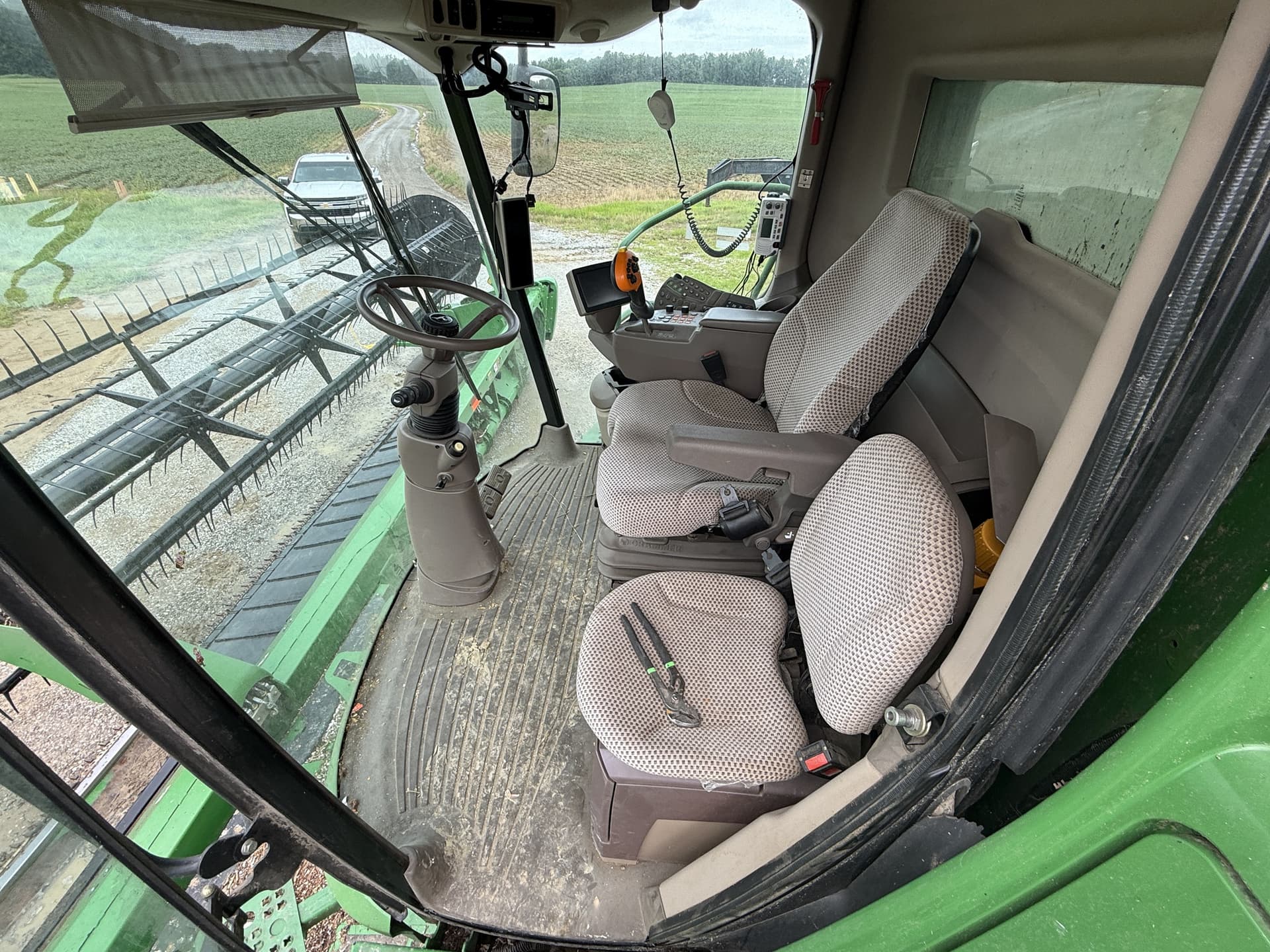 2013 John Deere S680 Image