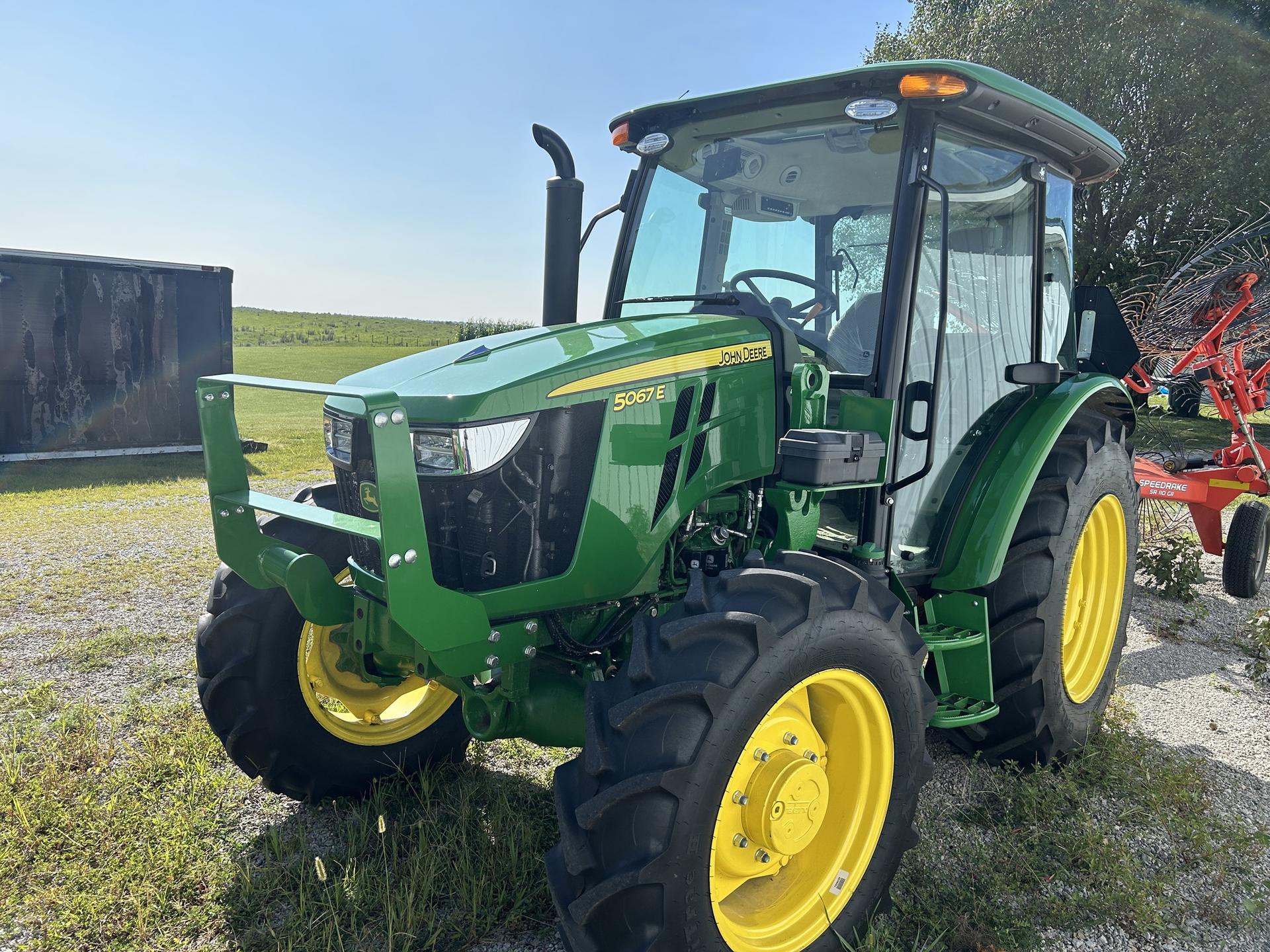 2023 John Deere 5067E Image