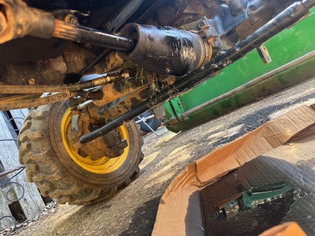 2004 John Deere 2210 Image