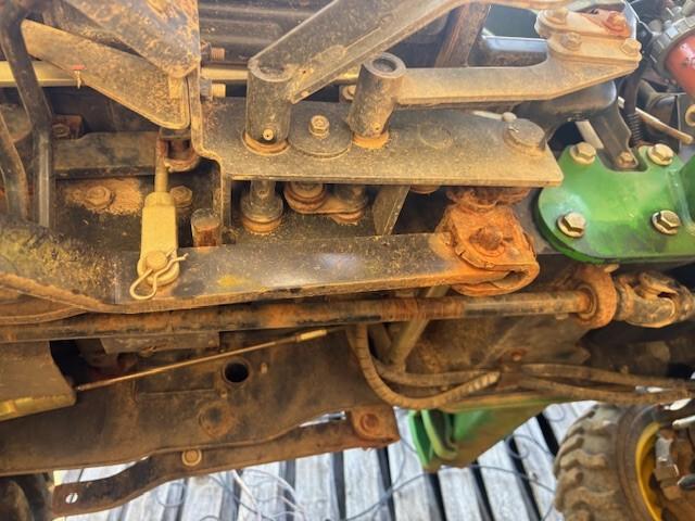 2004 John Deere 2210 Image