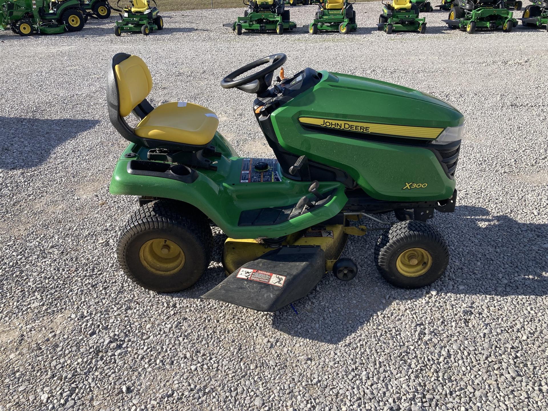 2014 John Deere X300 Image