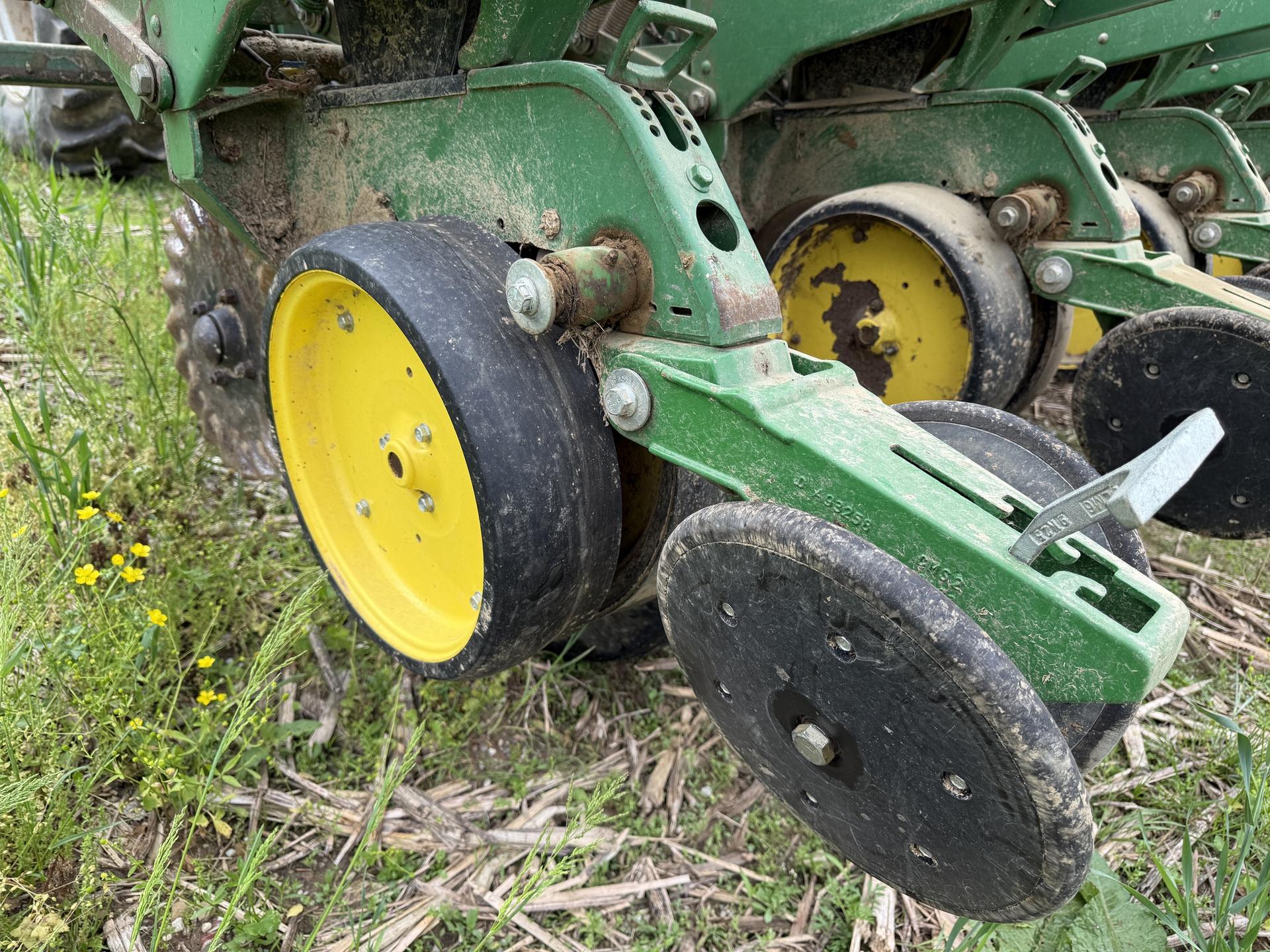 1994 John Deere 7200 Image