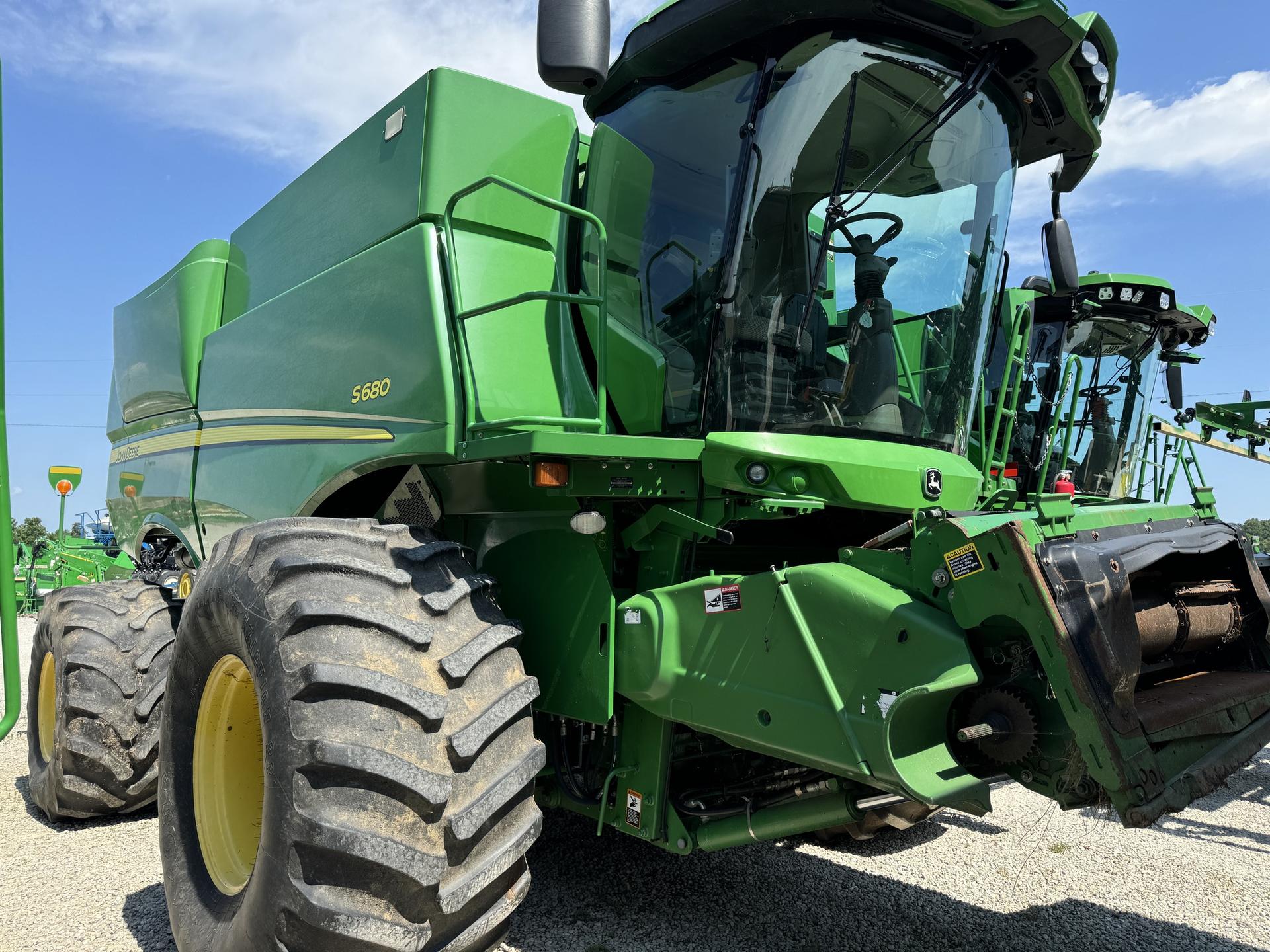 2013 John Deere S680