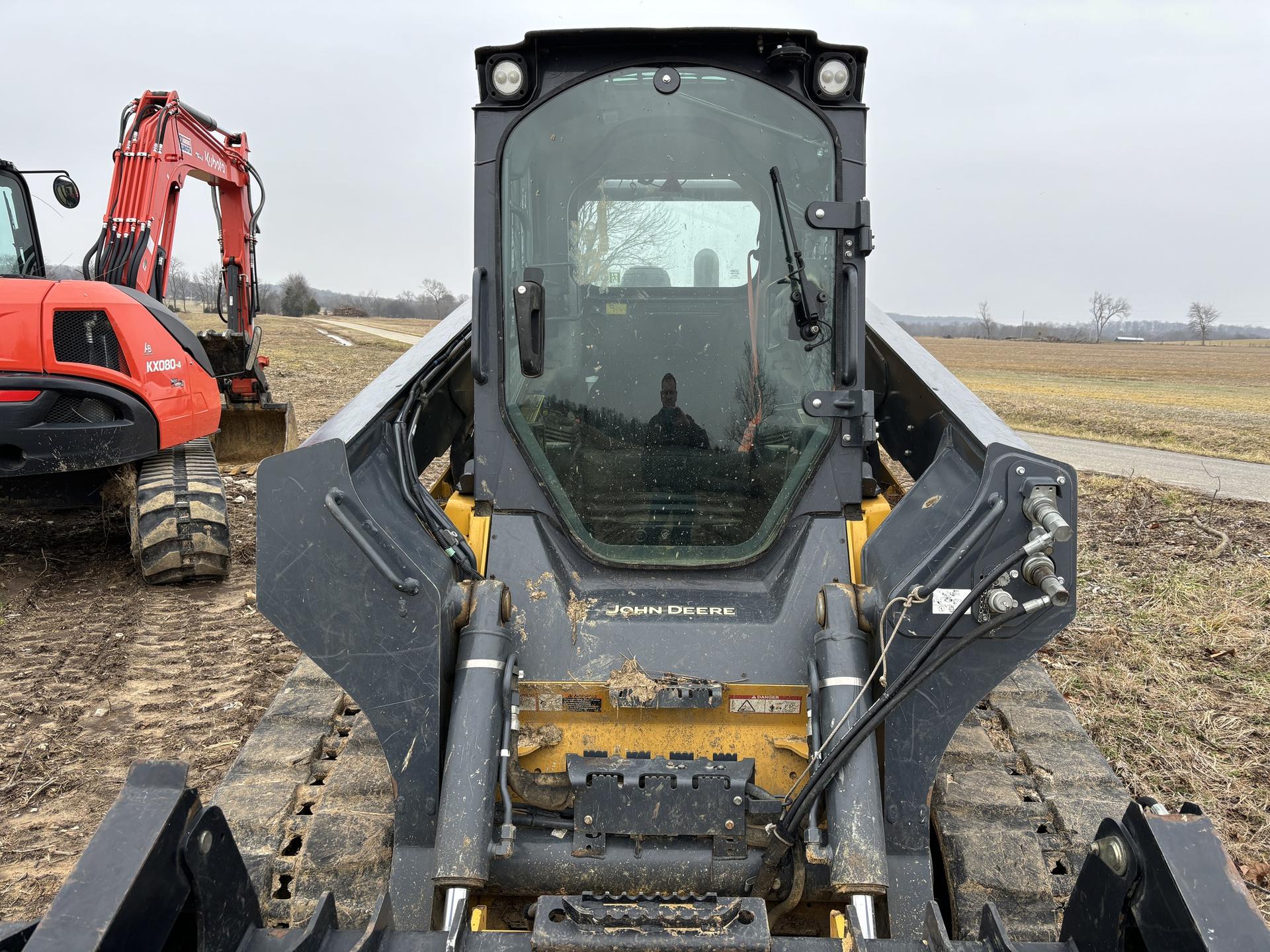 2018 John Deere 333G Image