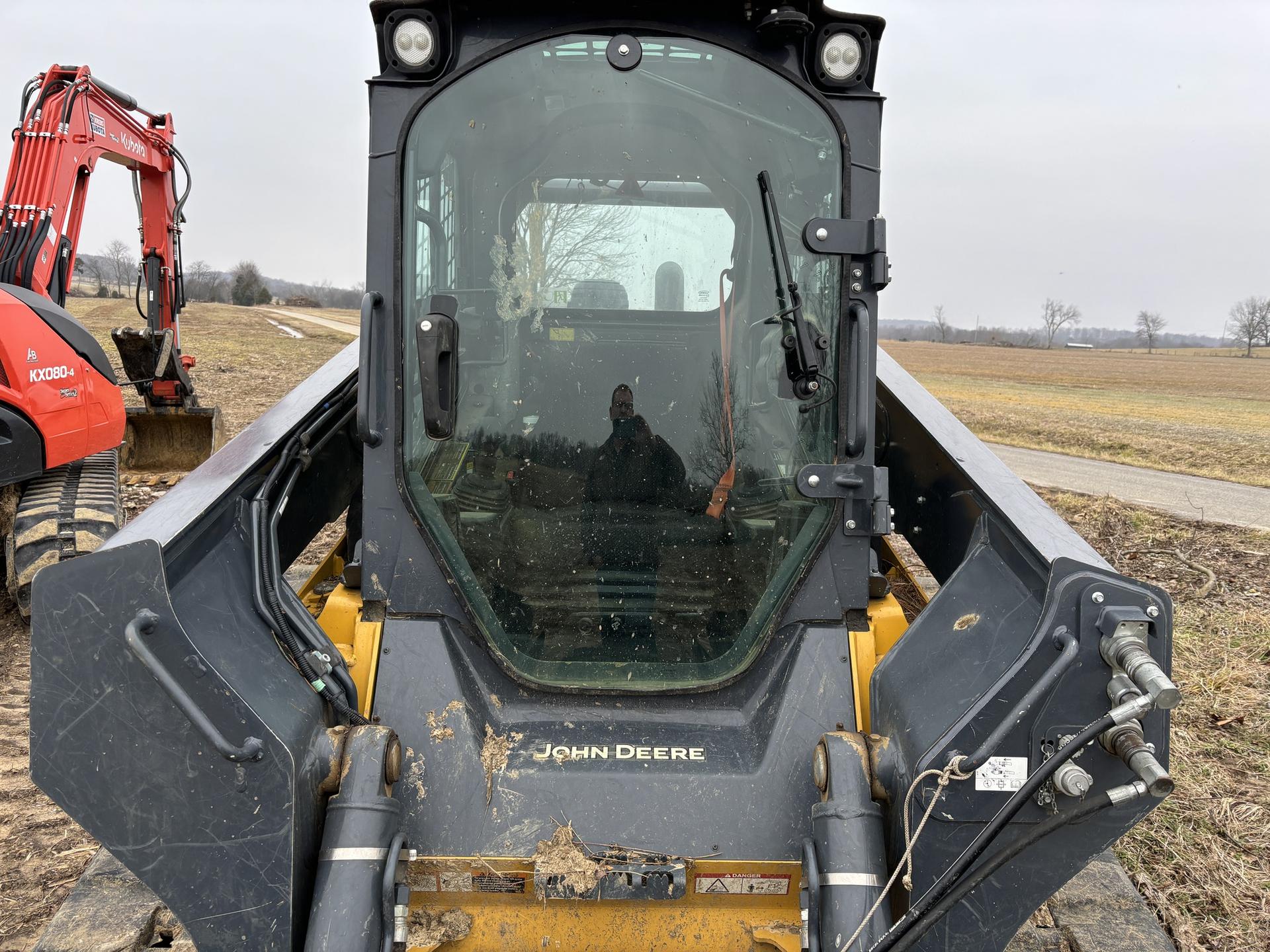 2018 John Deere 333G Image