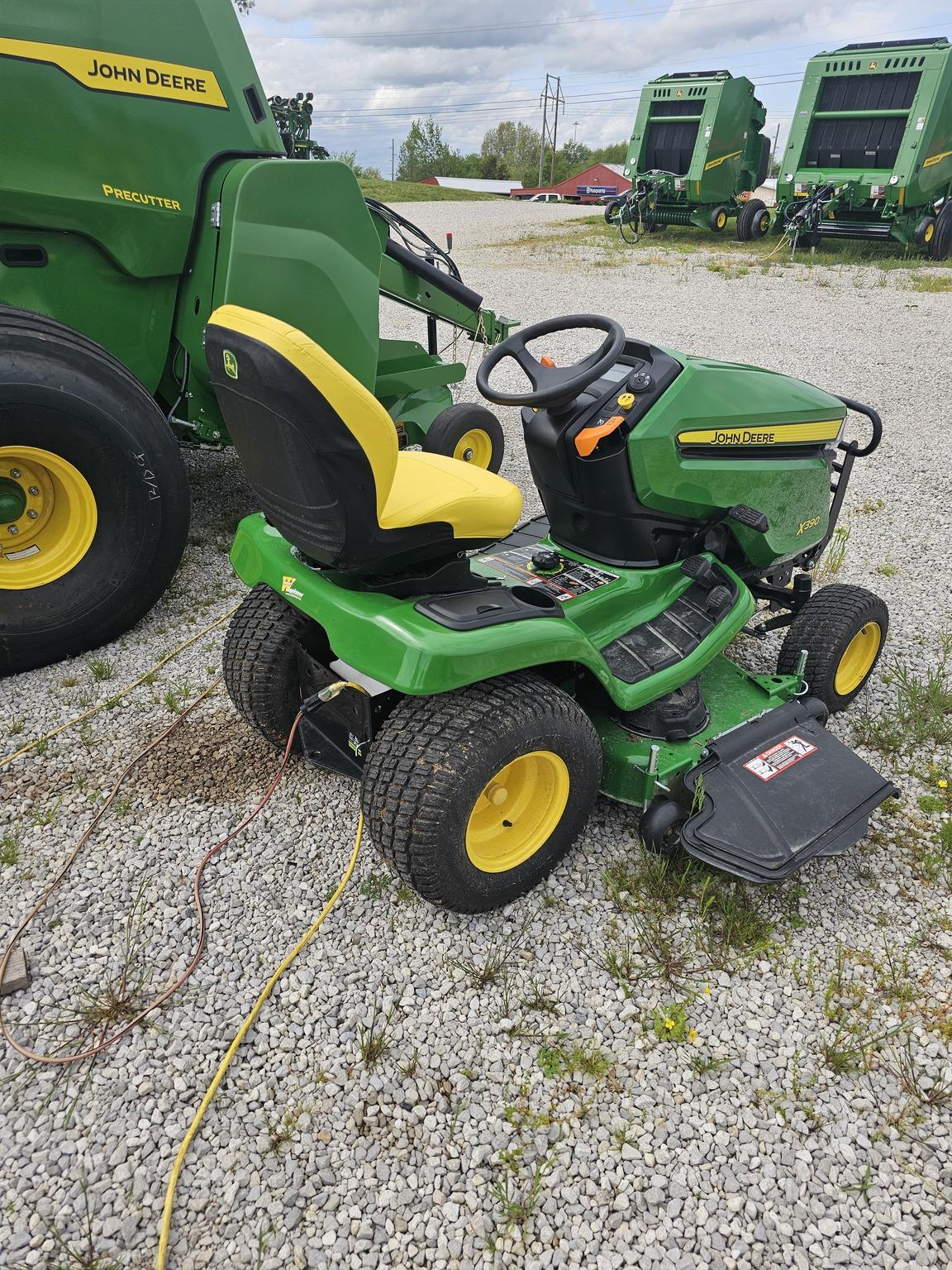 2024 John Deere X390 Image
