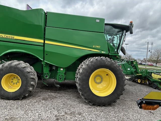 2020 John Deere S790 Image