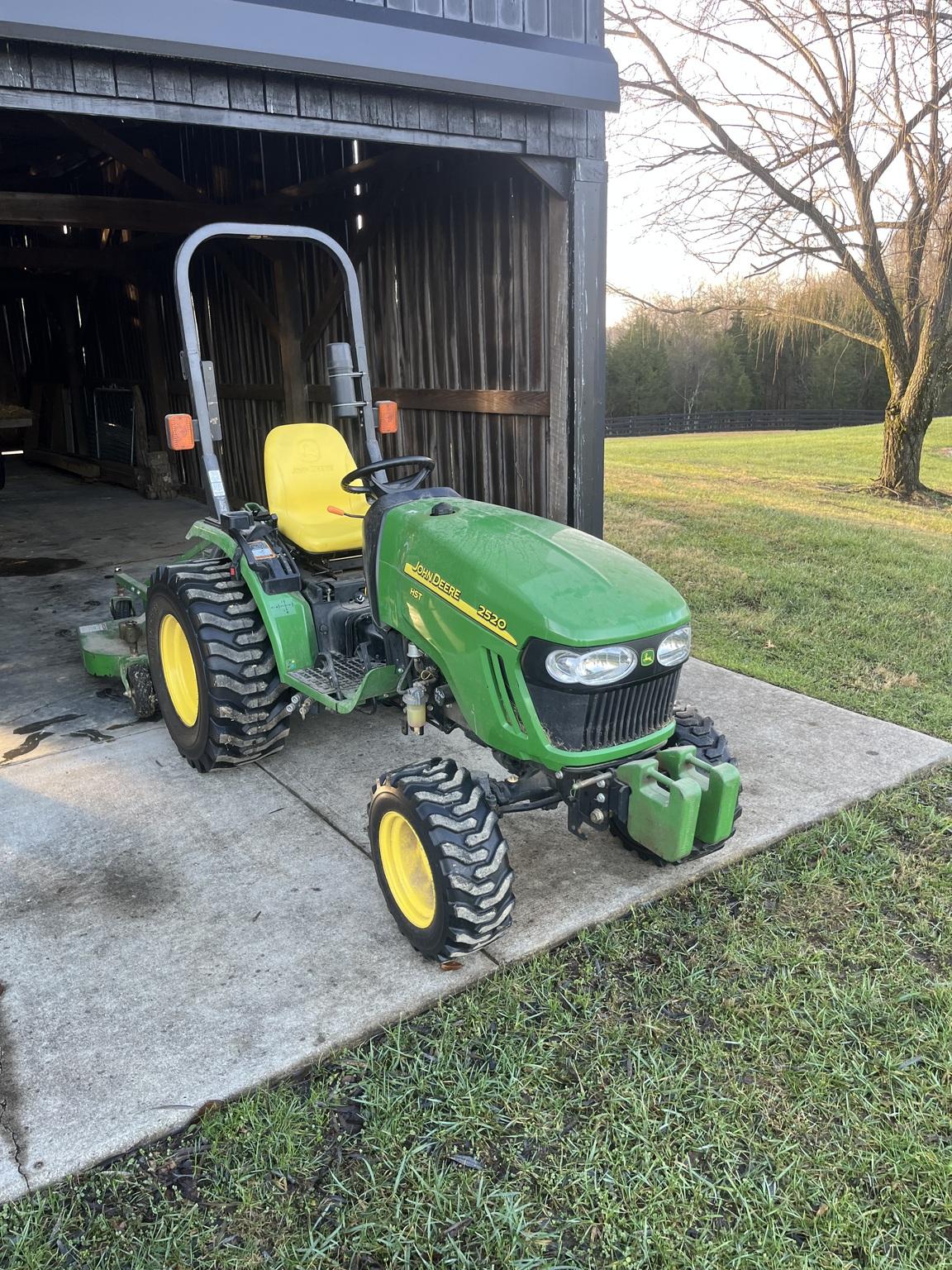 2010 John Deere 2520 Image