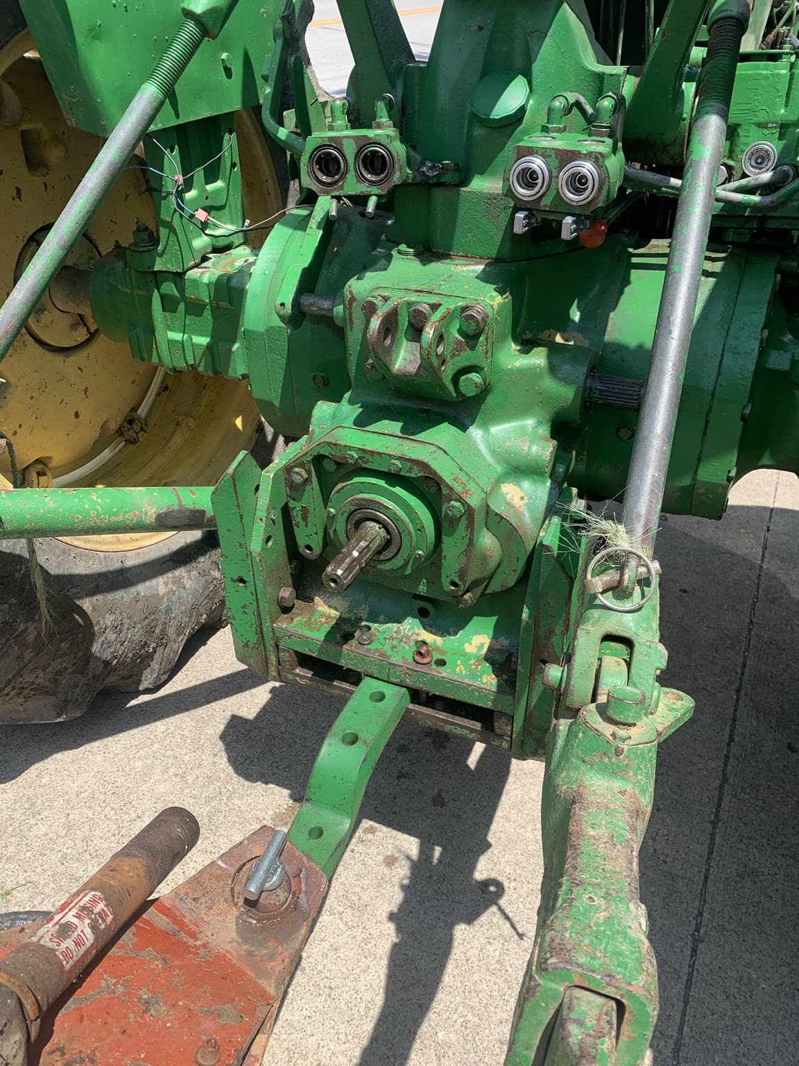 1981 John Deere 2940 Image