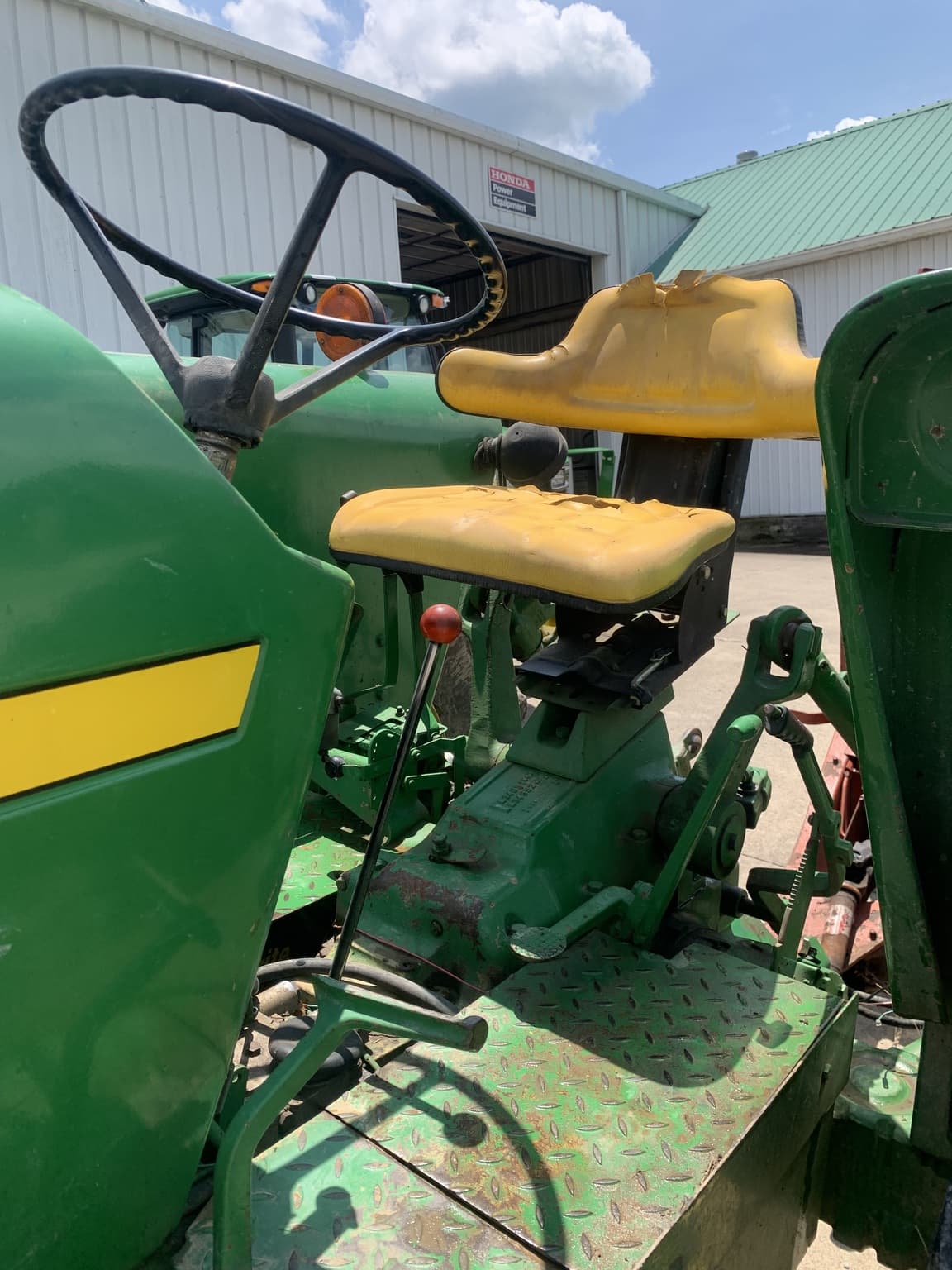 1981 John Deere 2940 Image
