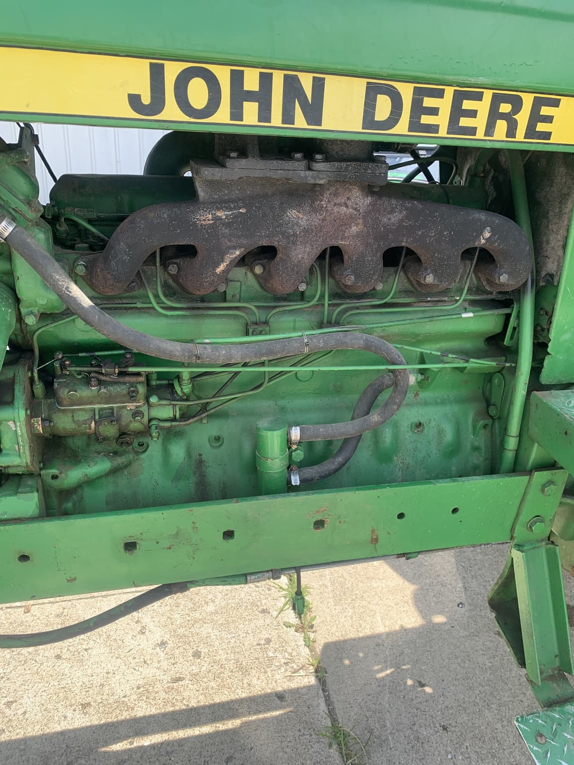 1981 John Deere 2940 Image
