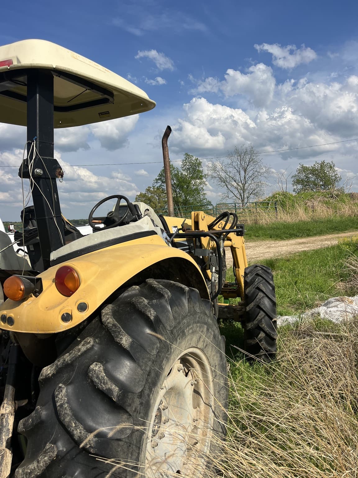 2005 Challenger MT445B Image