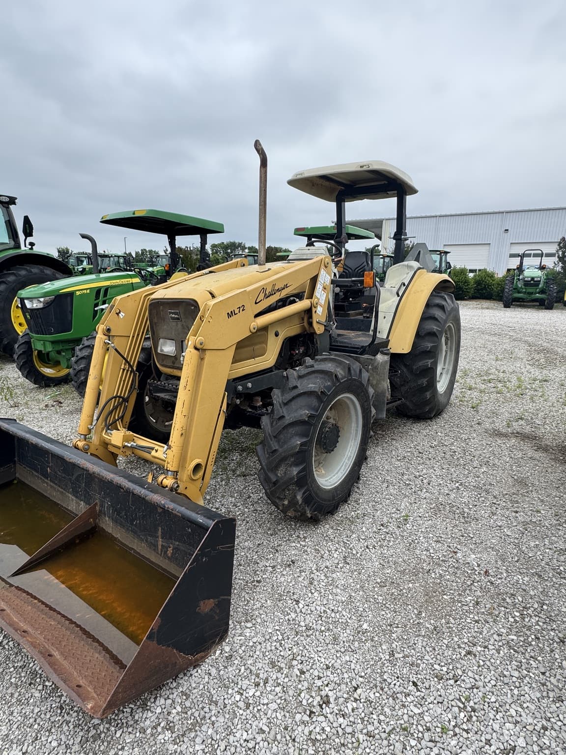 2005 Challenger MT445B Image