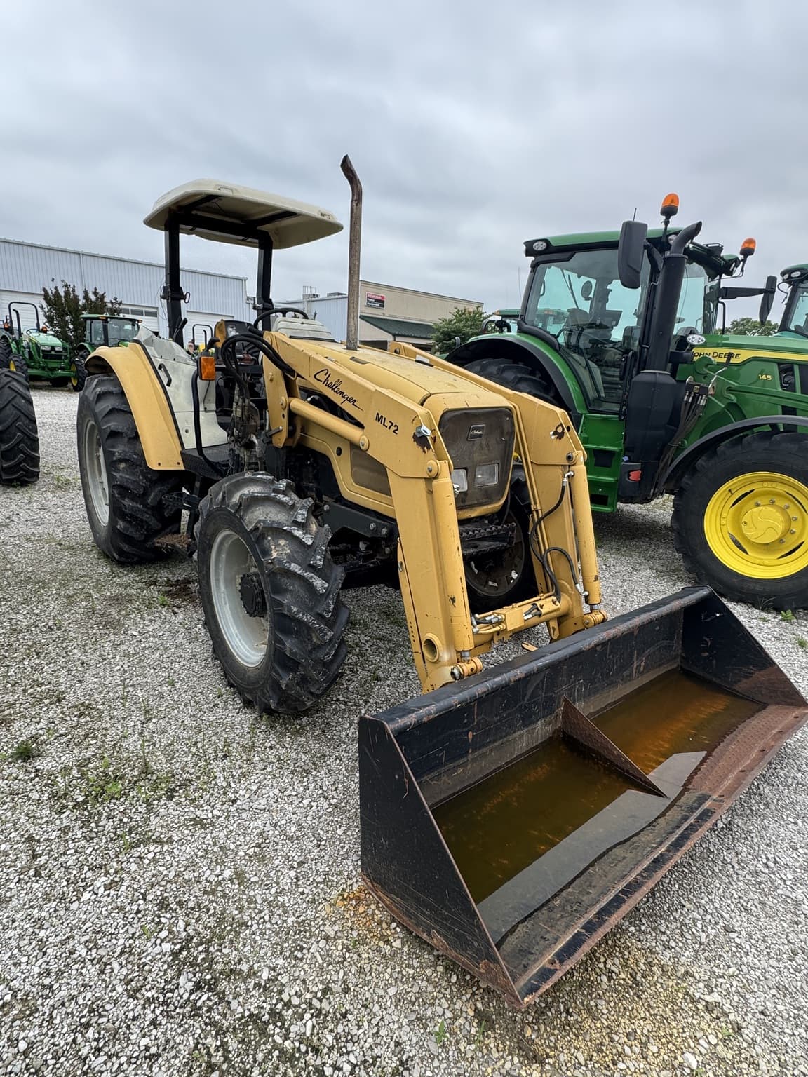 2005 Challenger MT445B Image