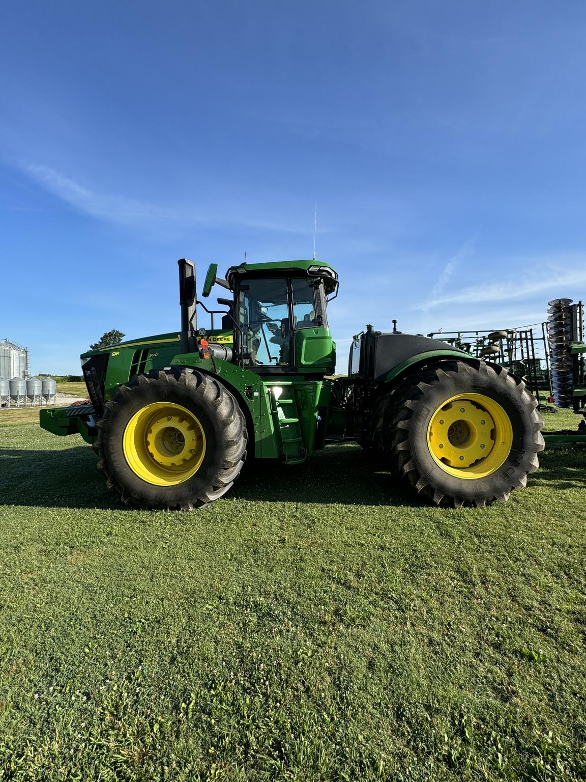 2023 John Deere 9R 590