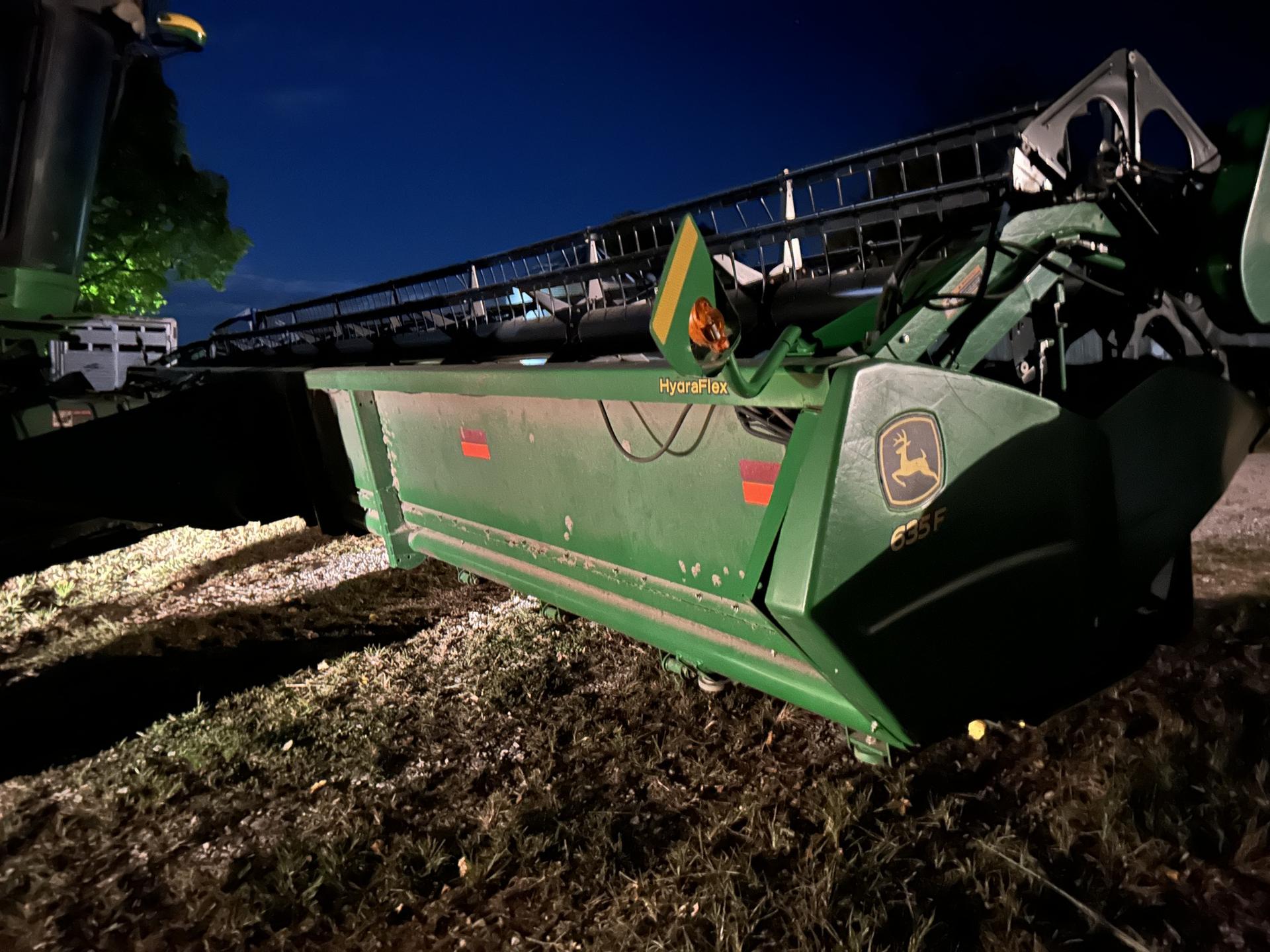 2012 John Deere 635F