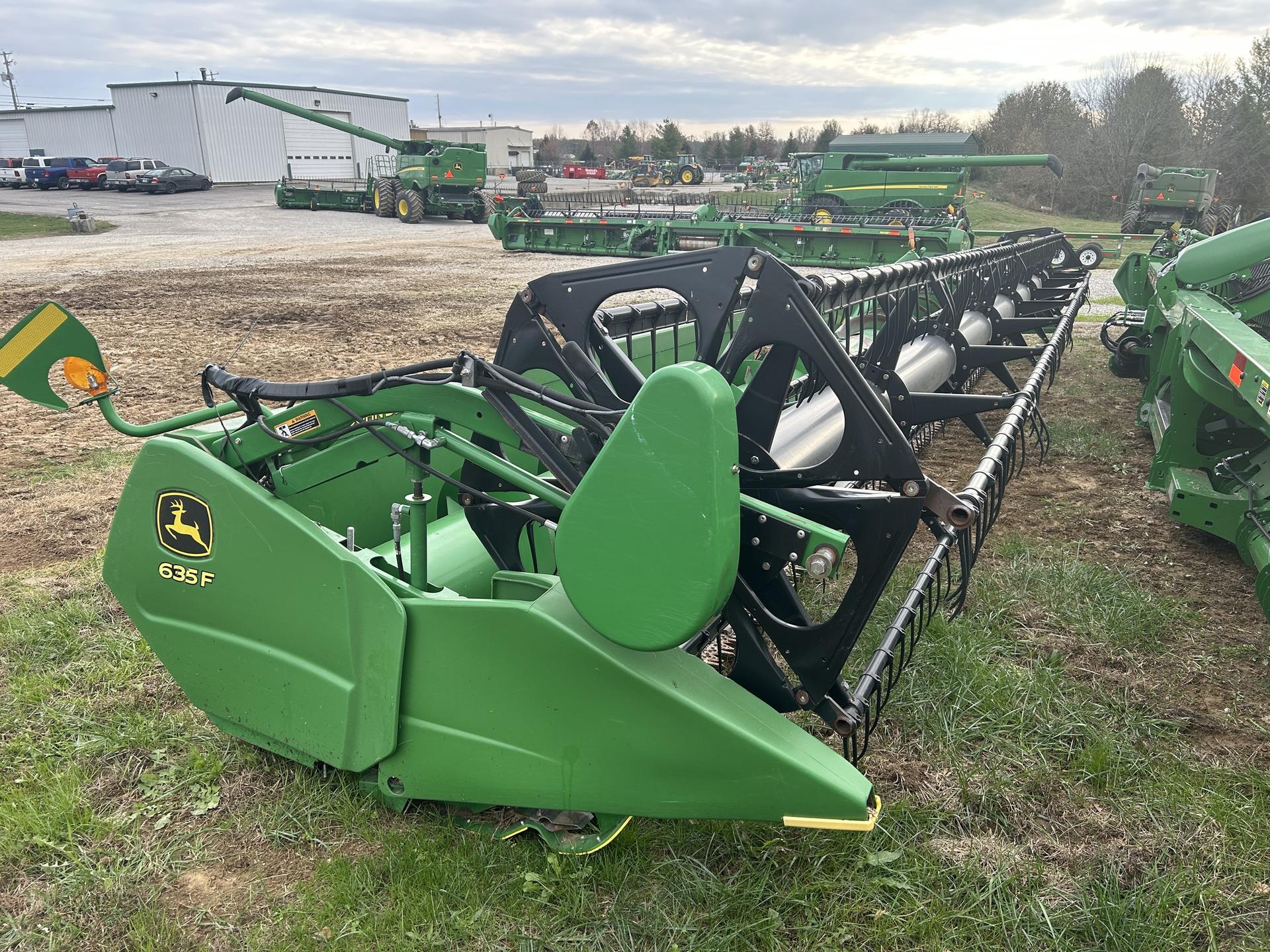 2012 John Deere 635F Image