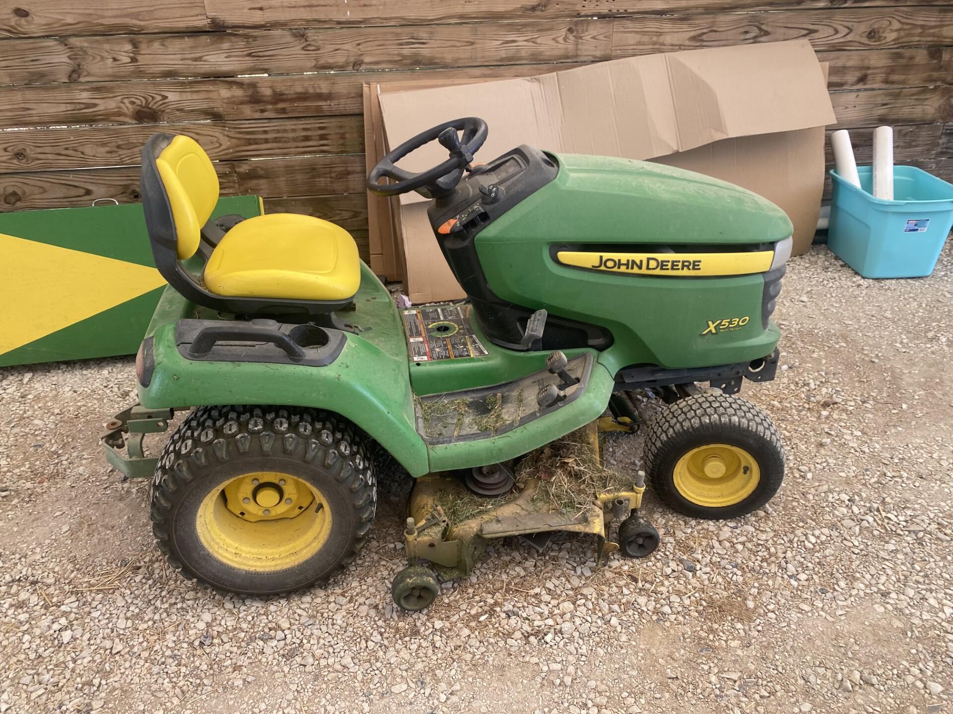 2012 John Deere X530