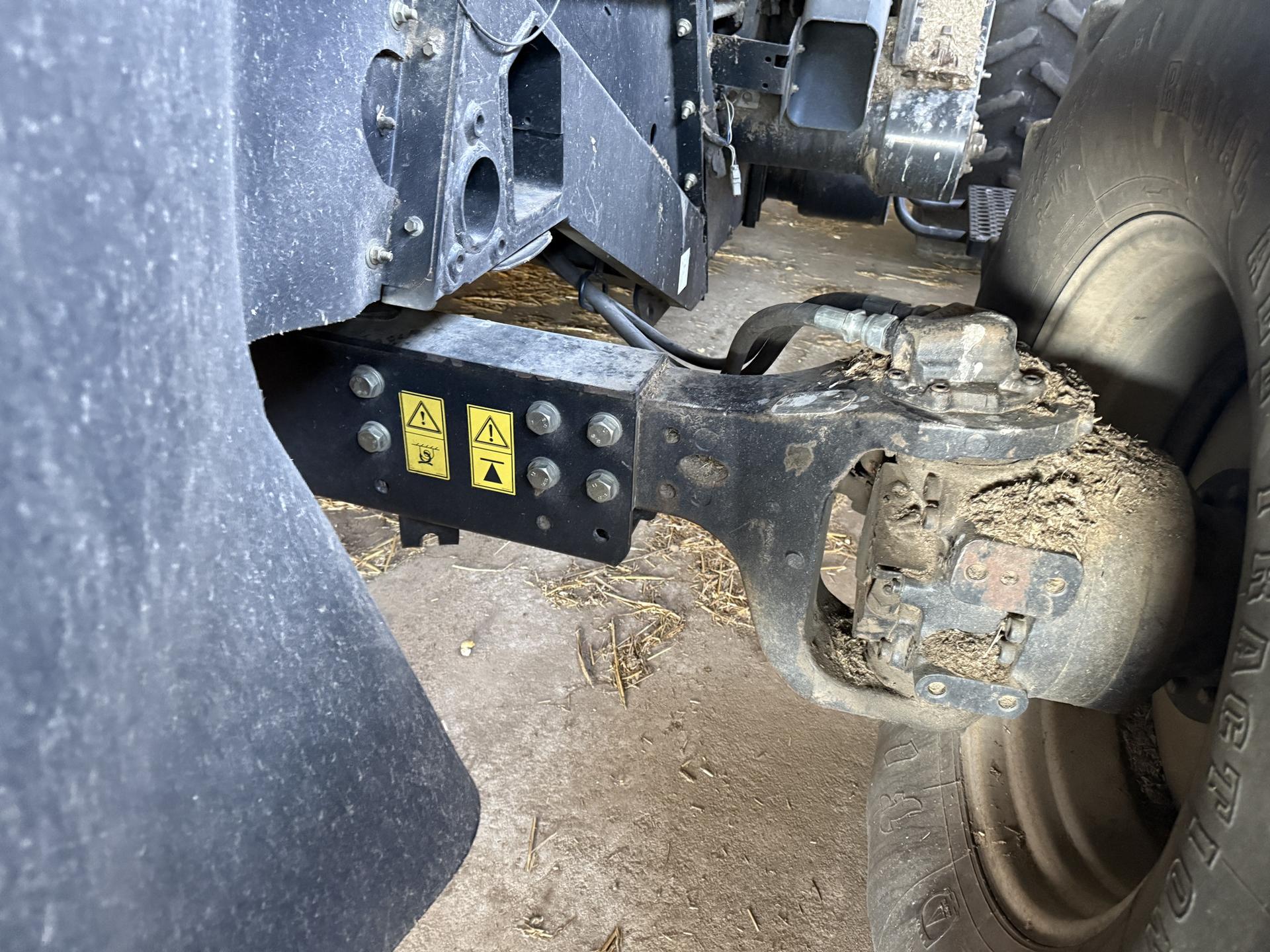 2009 Case IH 6088 Image