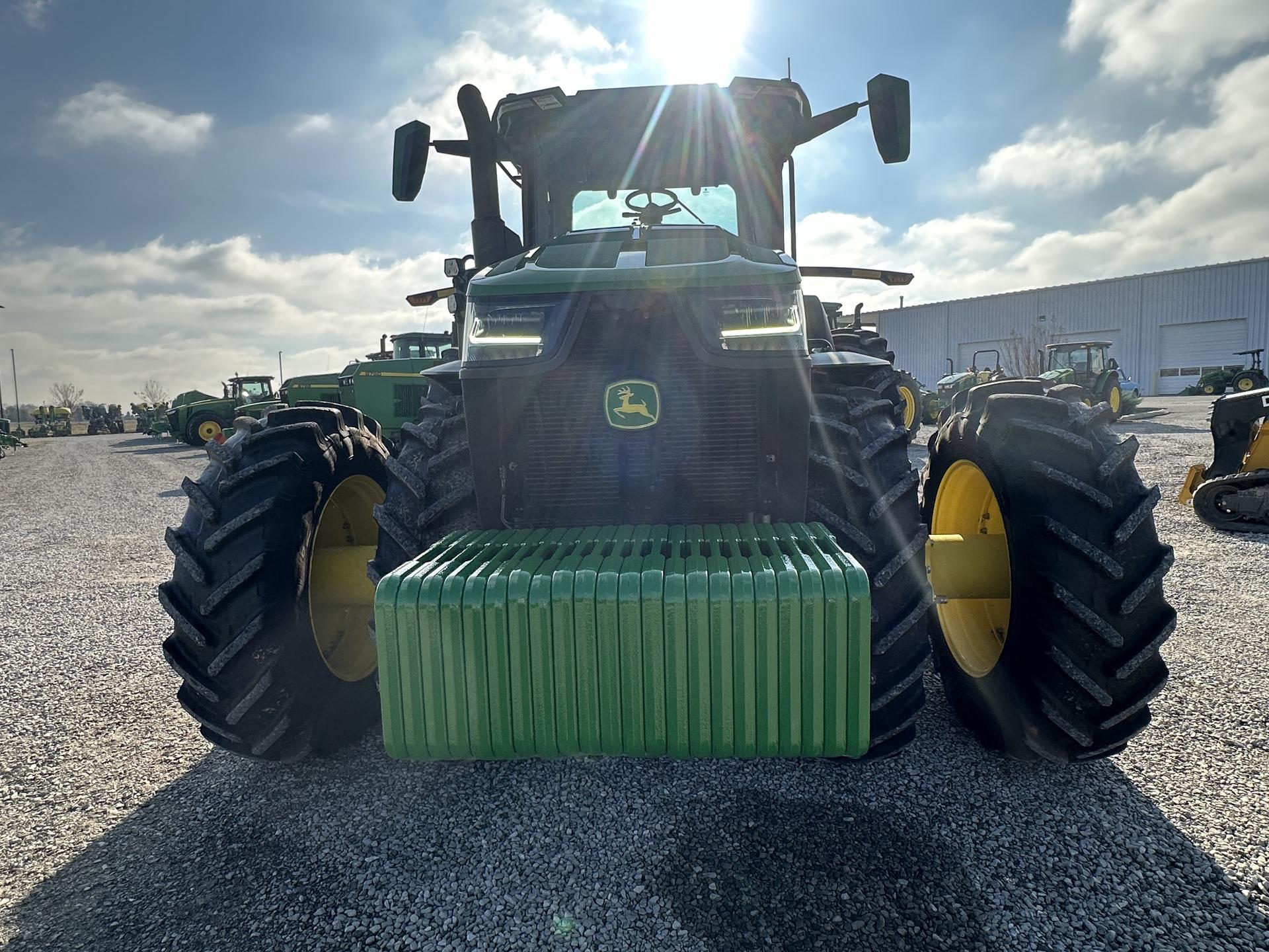 2023 John Deere 8R 310