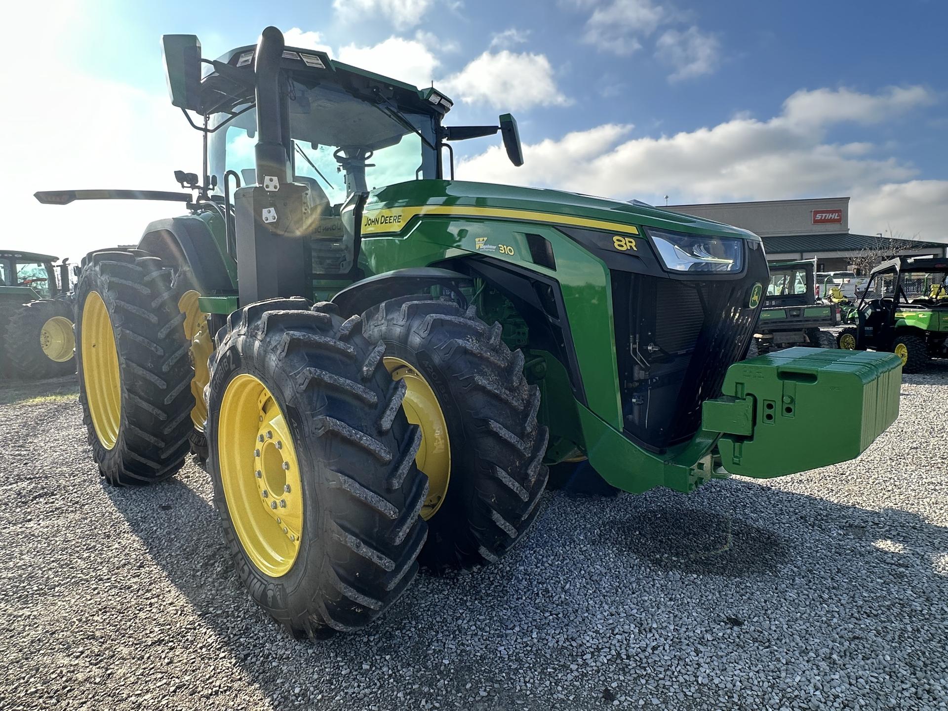 2023 John Deere 8R 310