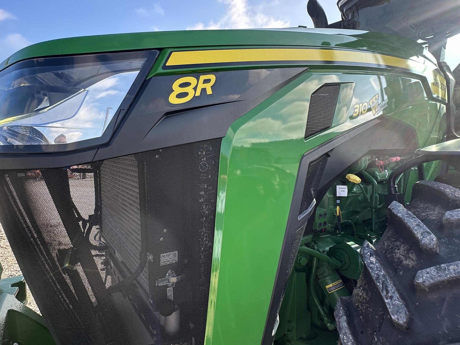 2023 John Deere 8R 310