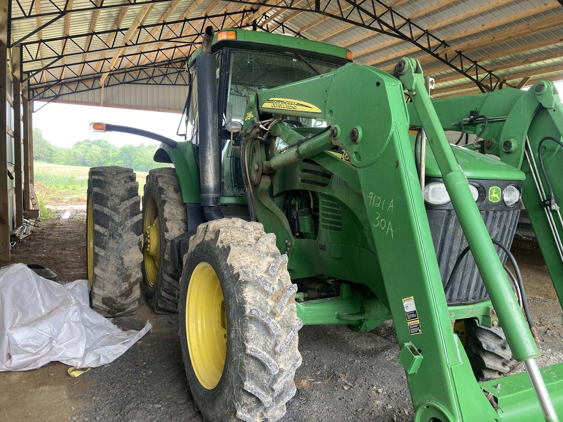 2004 John Deere 7820