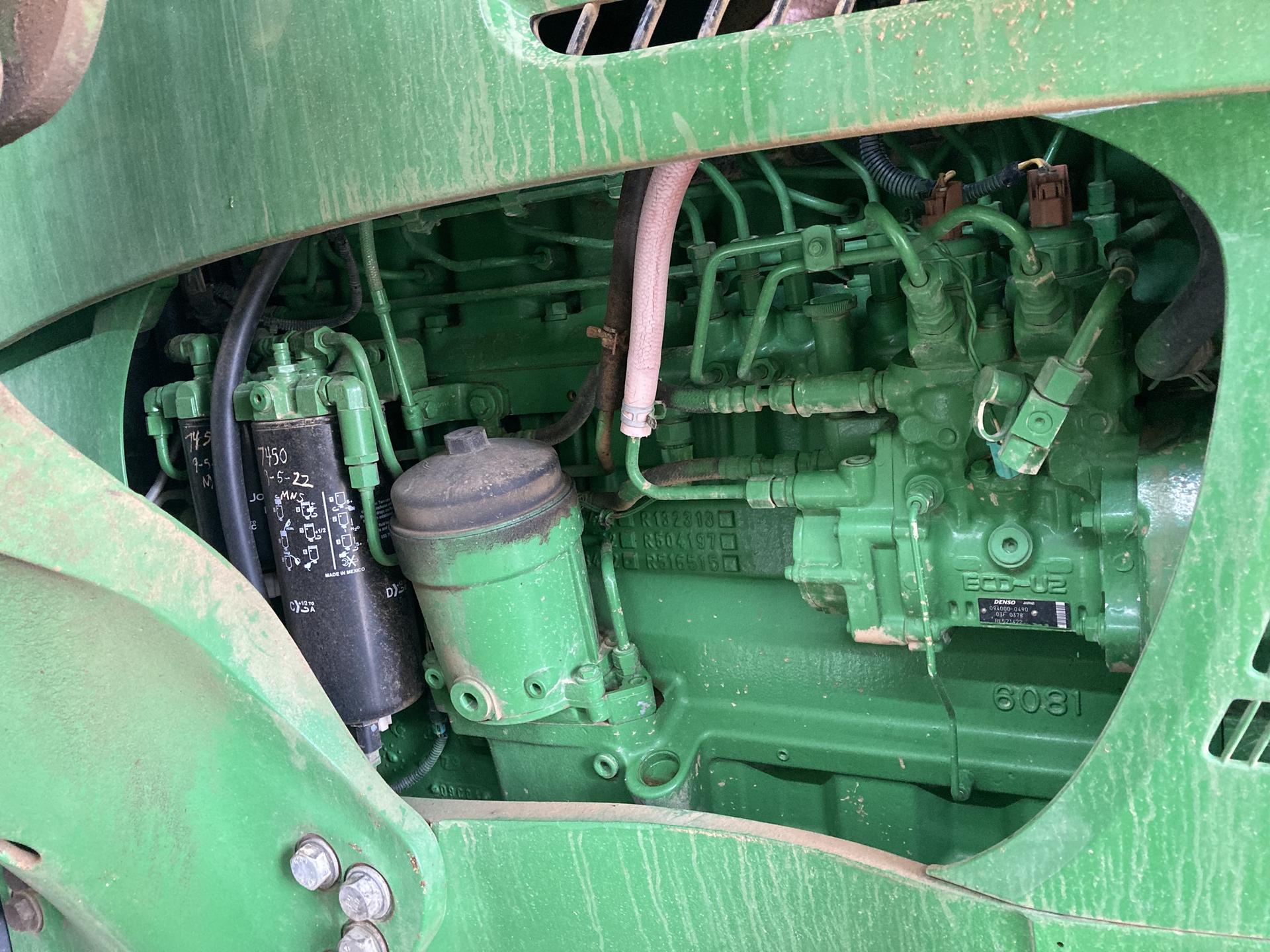 2004 John Deere 7820