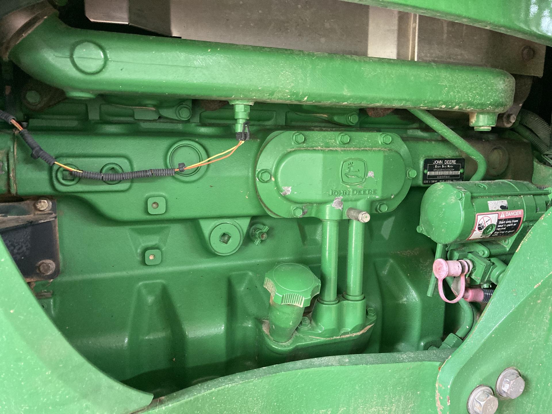 2004 John Deere 7820