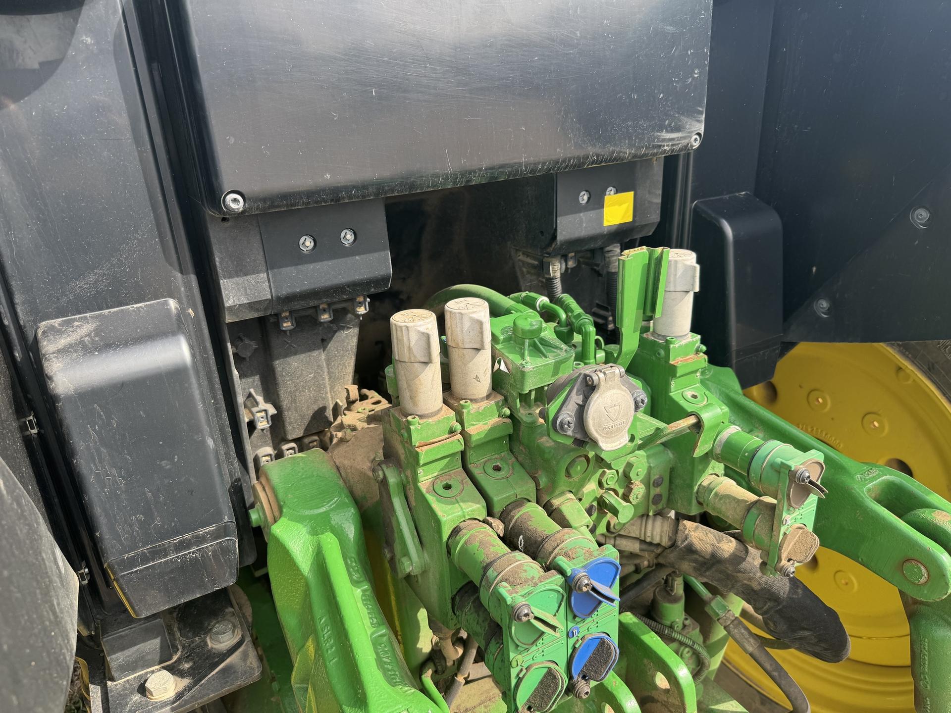2018 John Deere 6130M Image