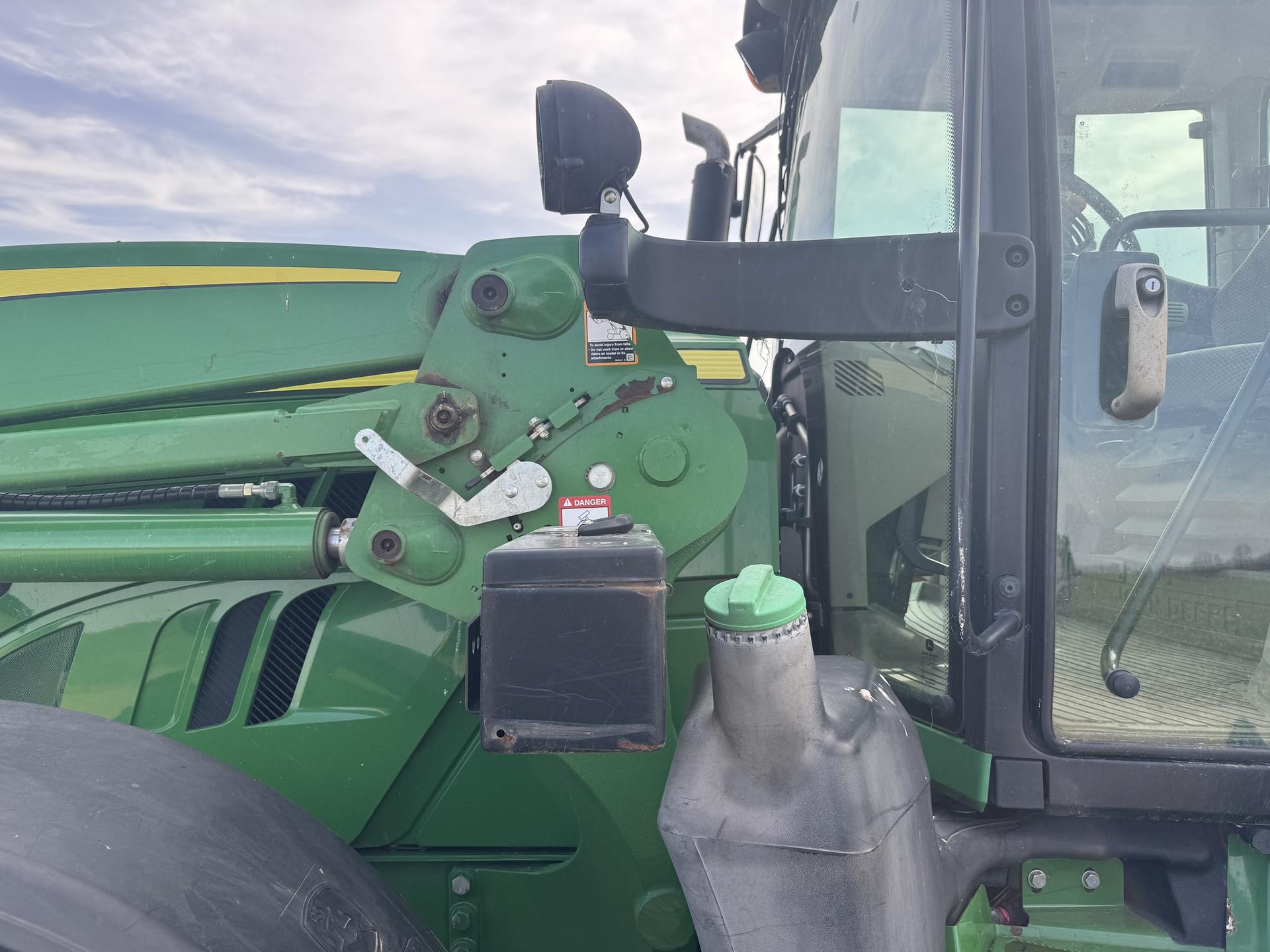 2018 John Deere 6130M Image