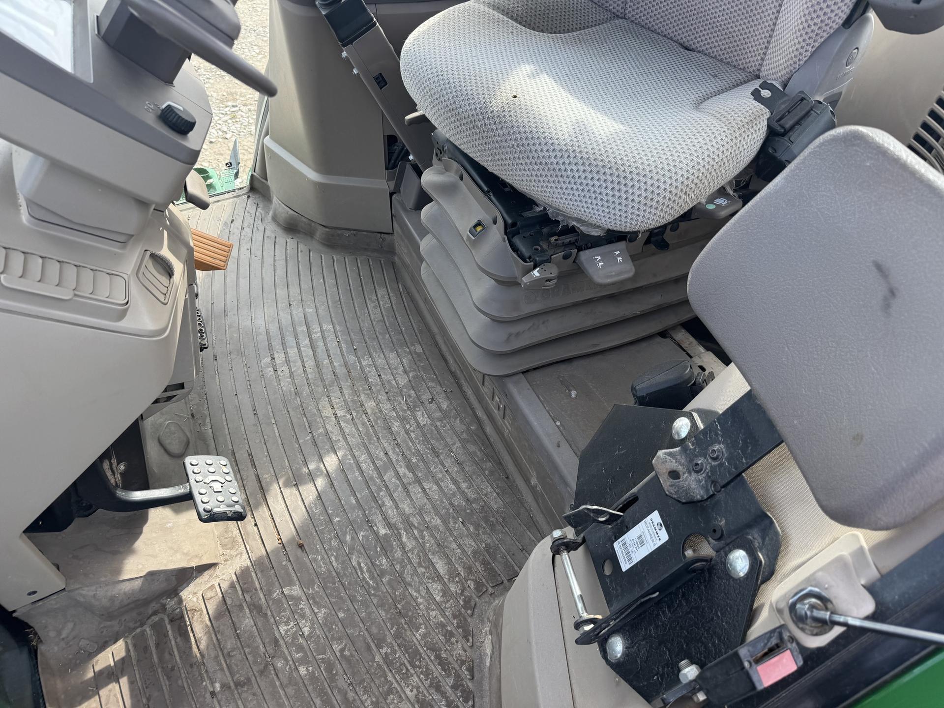 2018 John Deere 6130M Image