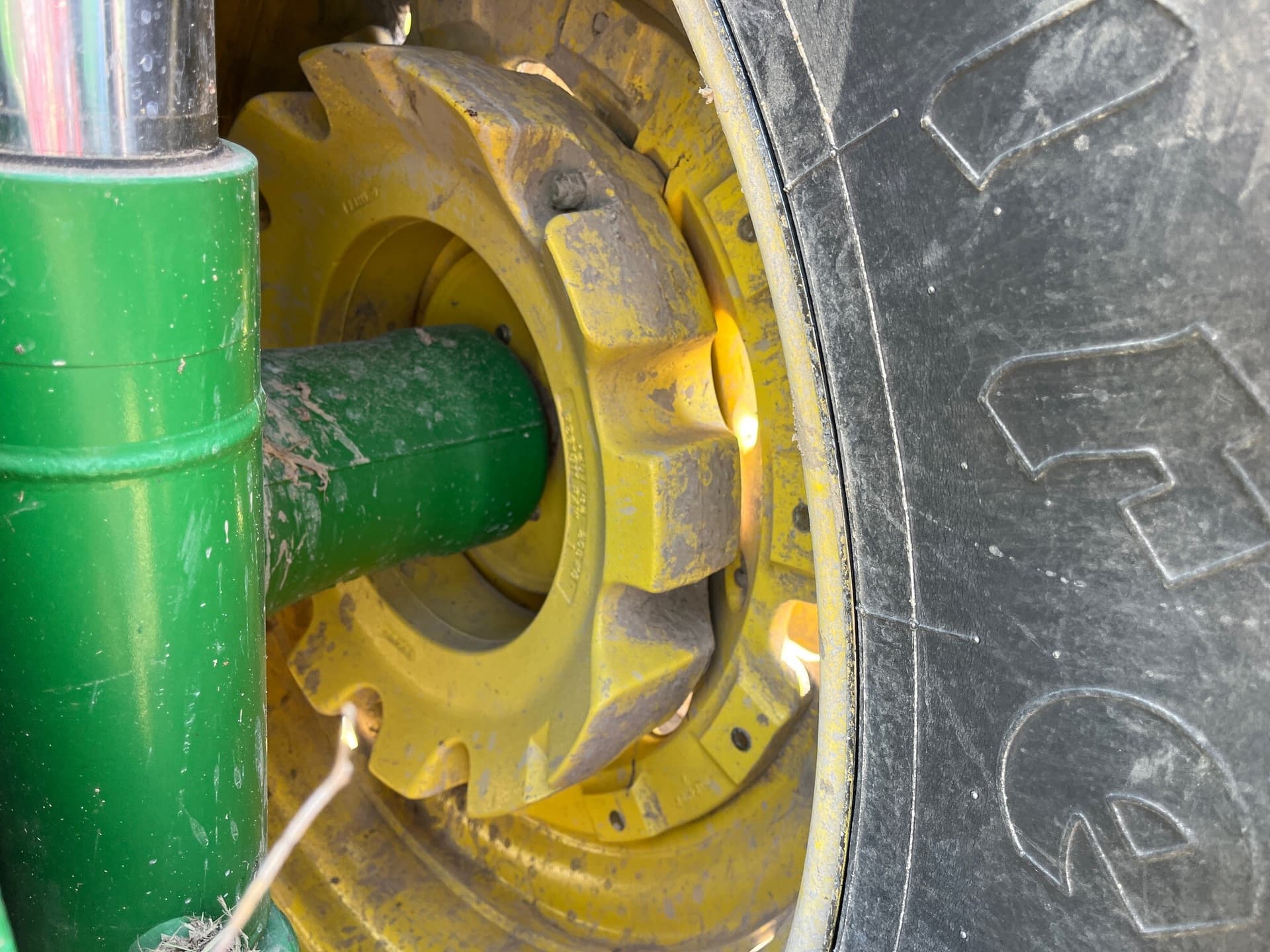 2008 John Deere 8130 Image