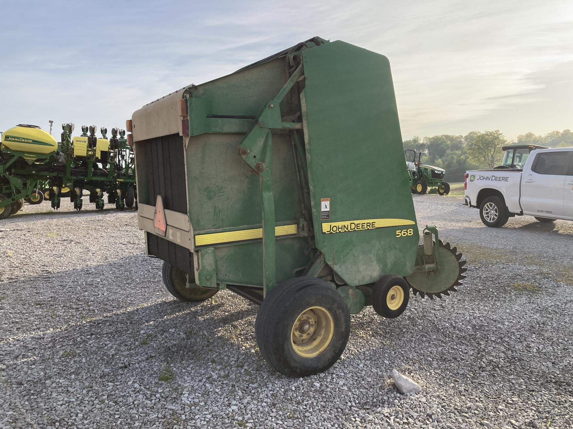 2009 John Deere 568 Image