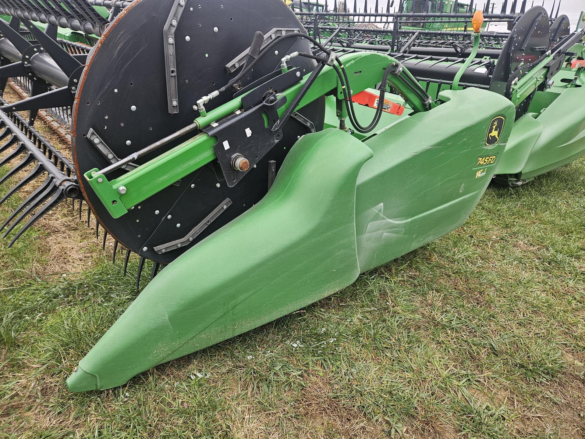 2019 John Deere 745FD