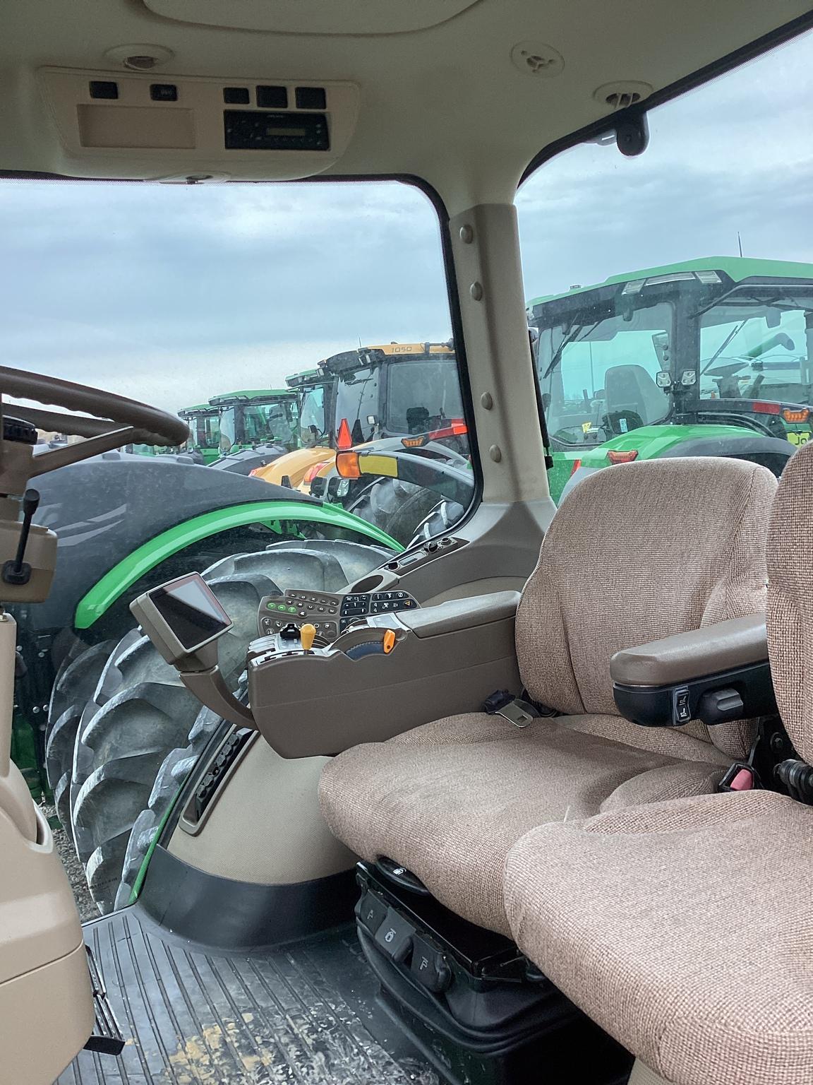 2010 John Deere 8295R 2010 Image