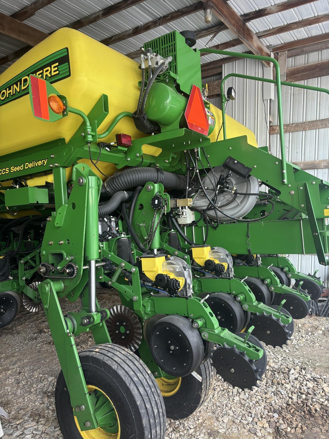 2013 John Deere 1770NT Image