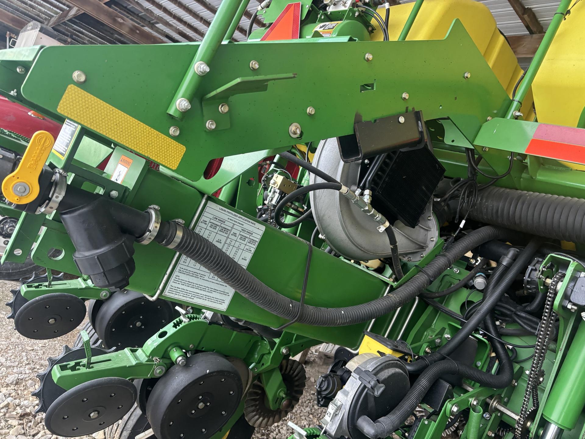 2013 John Deere 1770NT Image