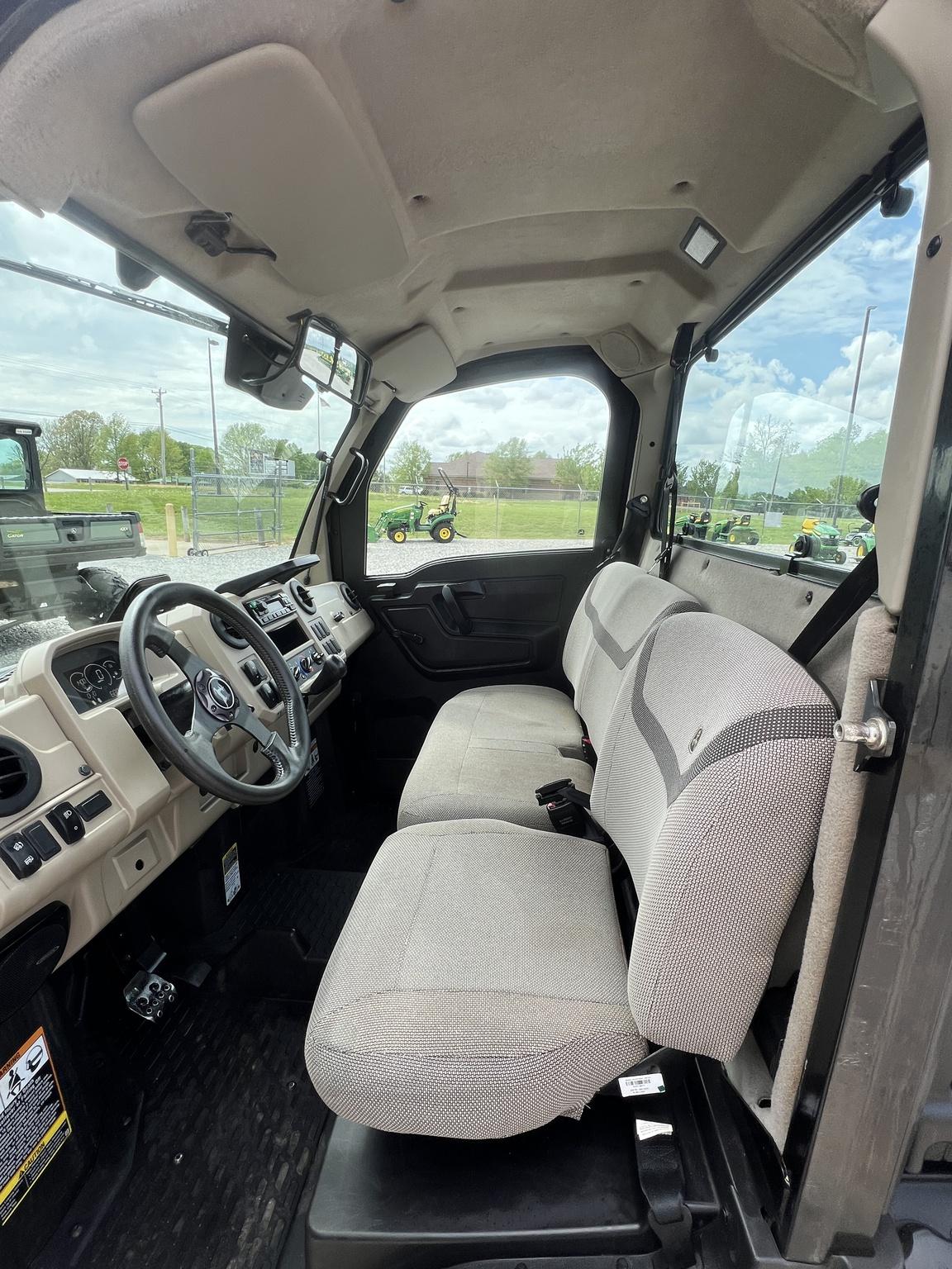 2022 John Deere XUV 835R Image