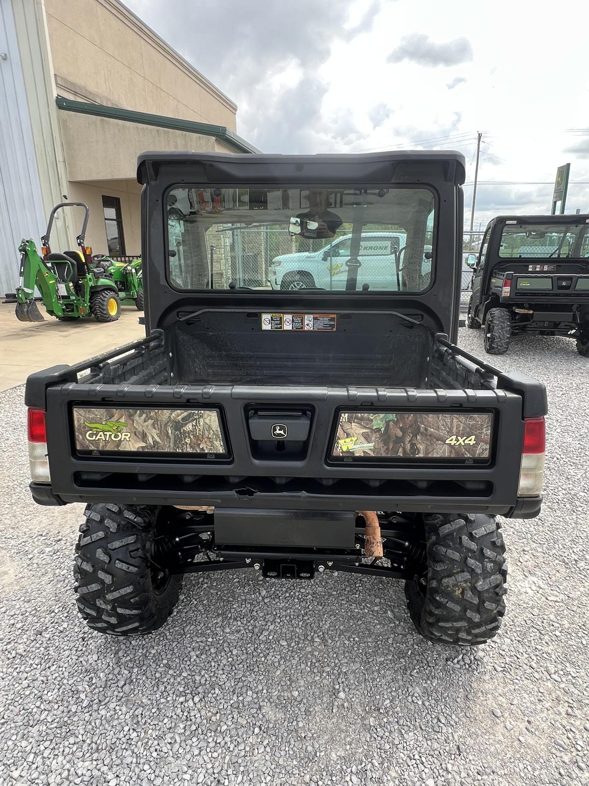 2022 John Deere XUV 835R Image