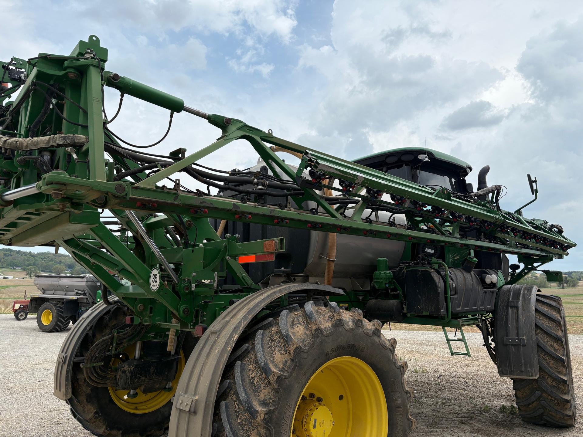2018 John Deere R4038 Image