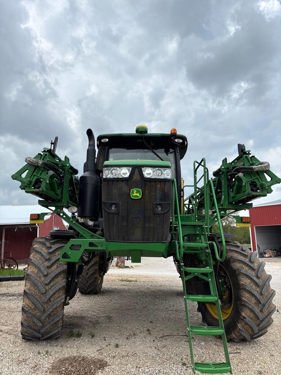 2018 John Deere R4038 Image