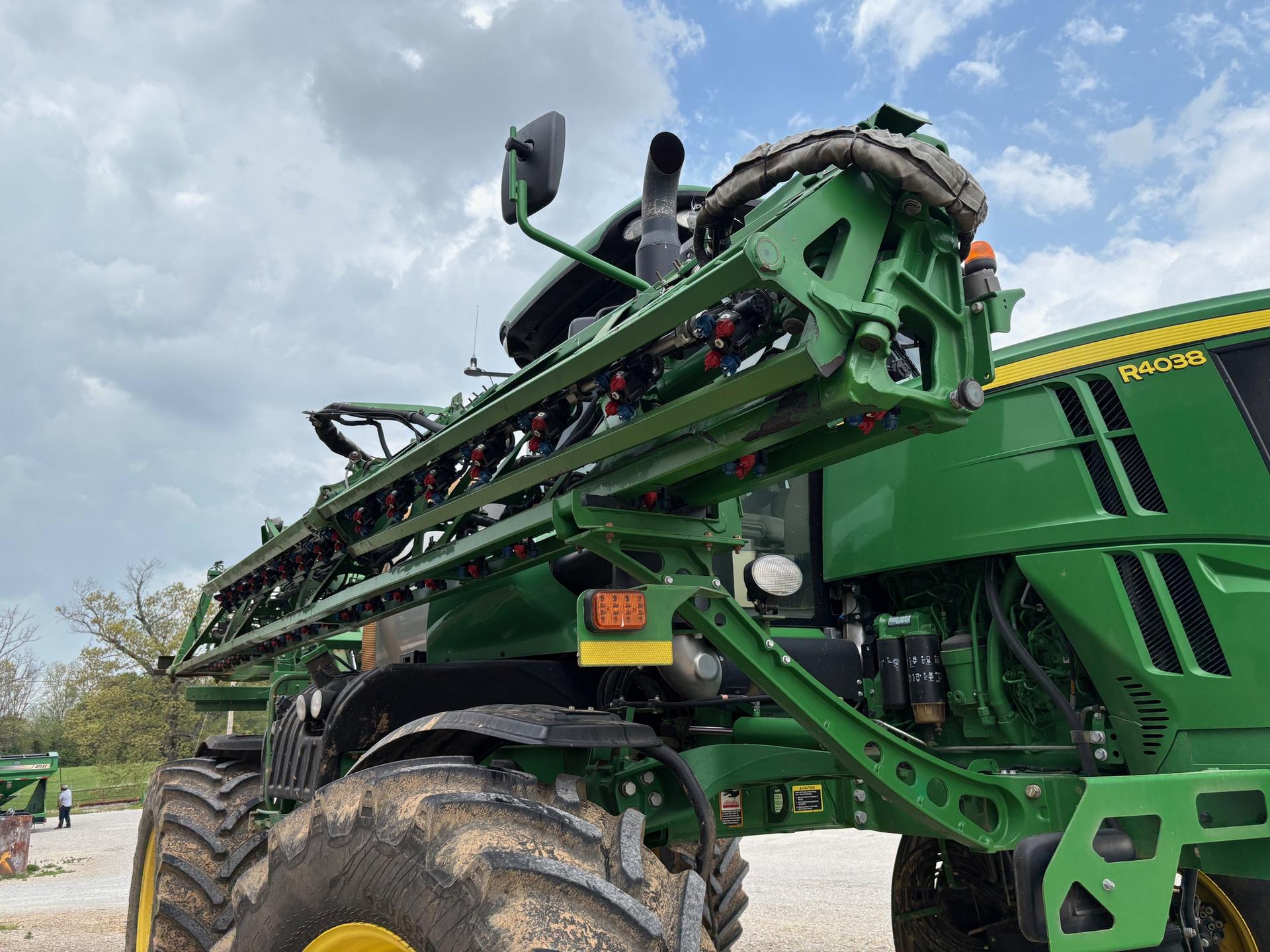 2018 John Deere R4038 Image