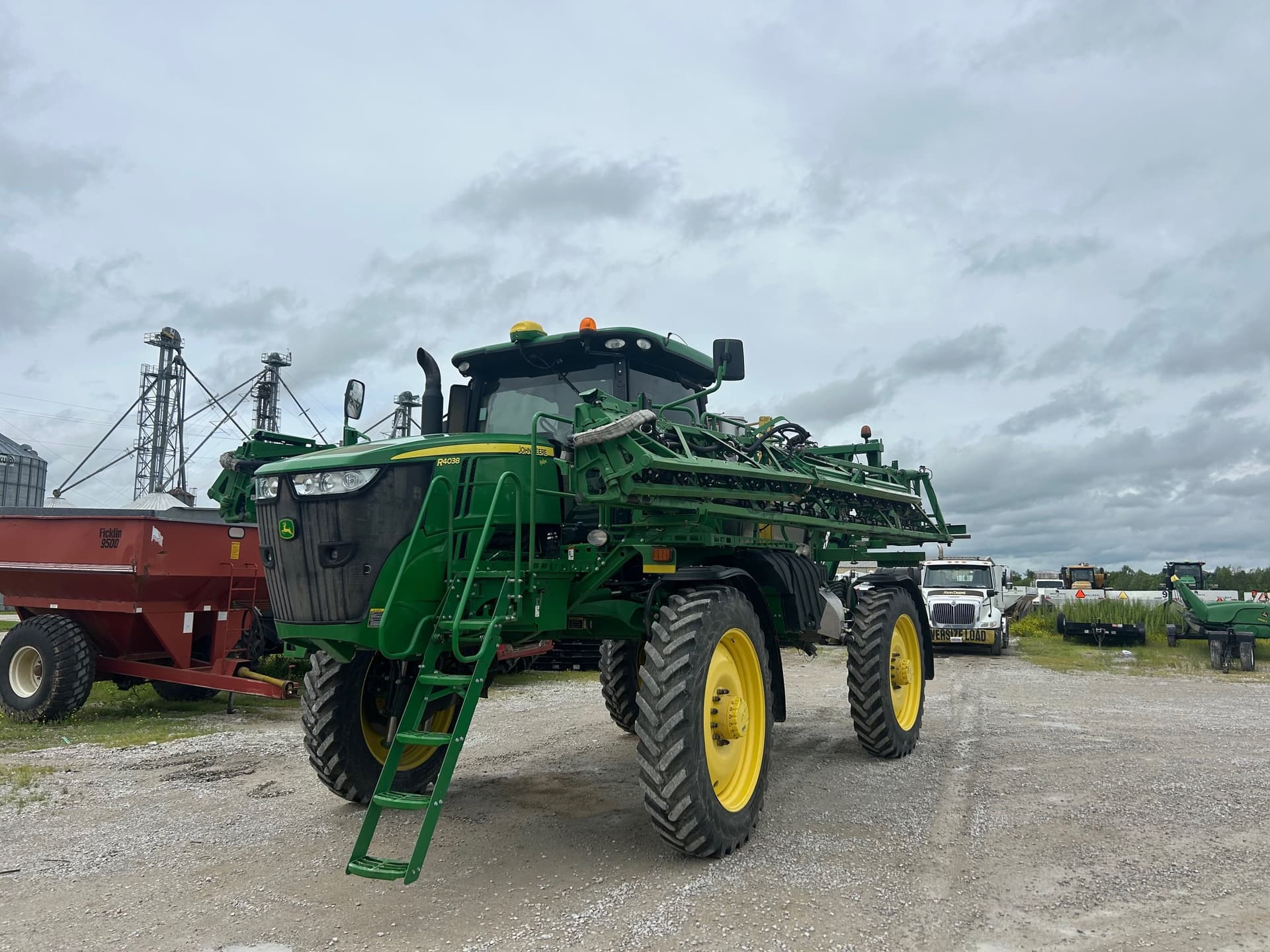 2018 John Deere R4038 Image