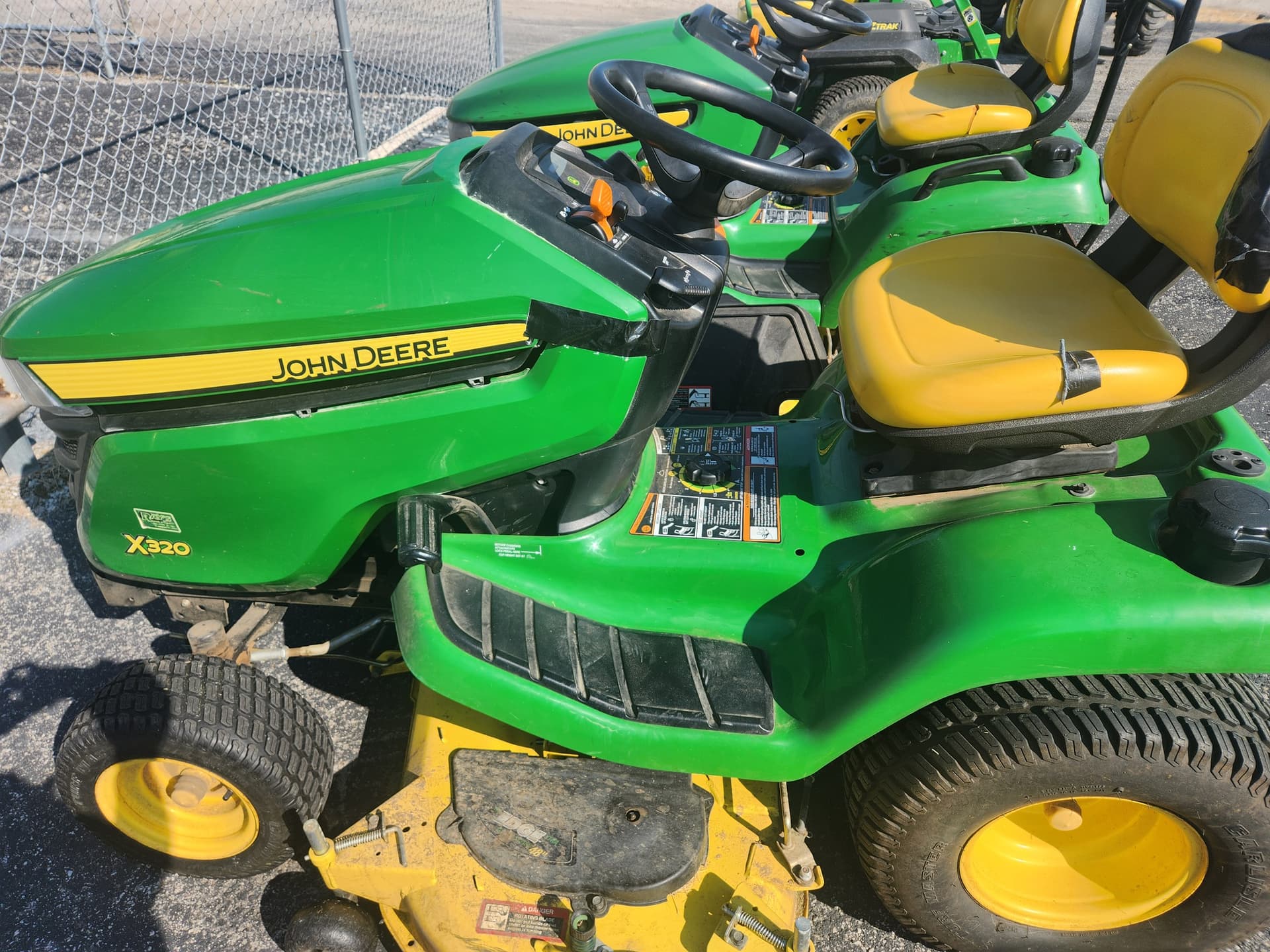 2014 John Deere X320 Image