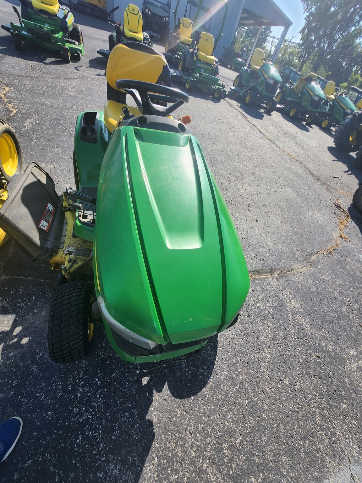 2014 John Deere X320 Image