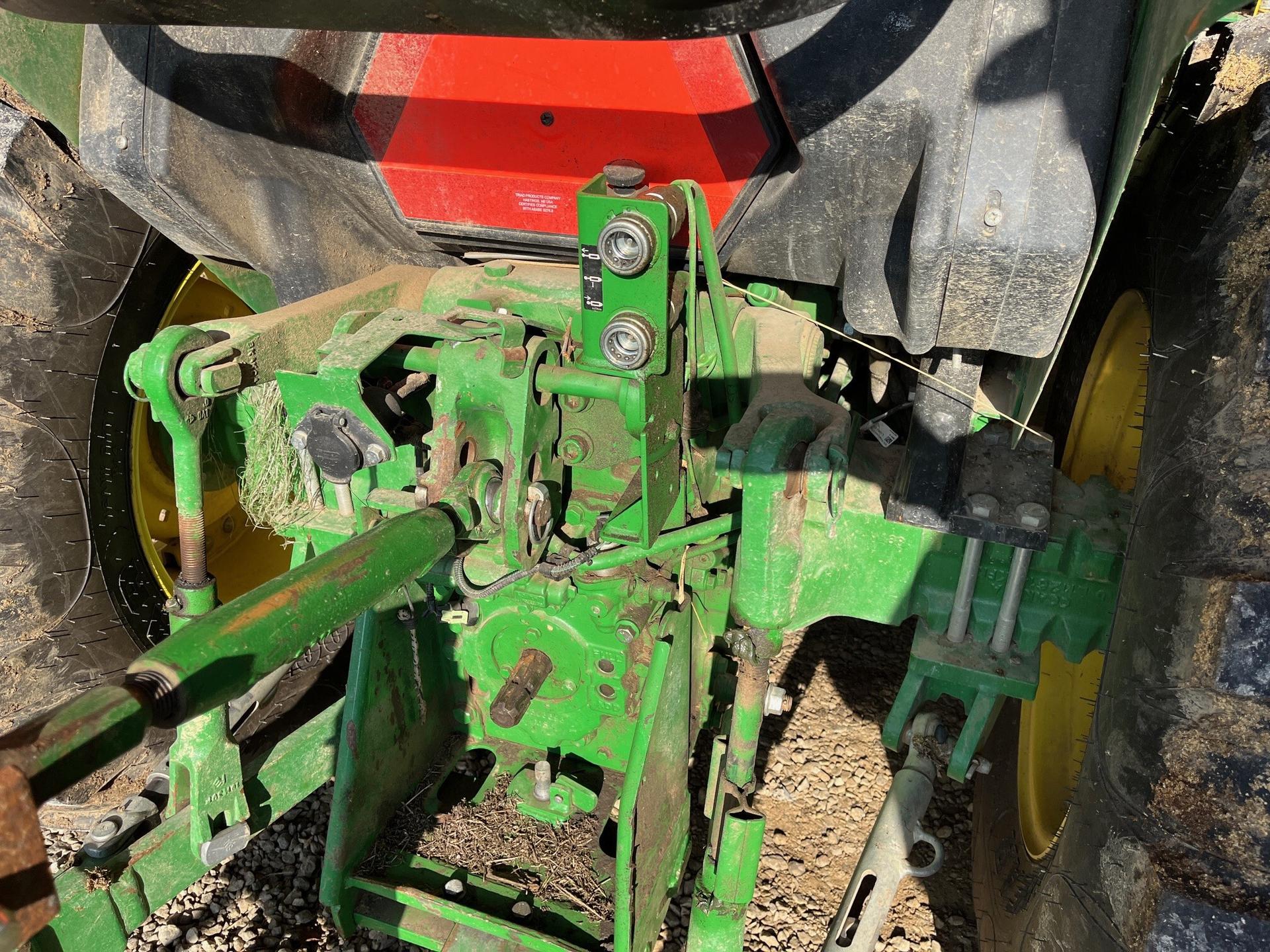 2020 John Deere 5065E Image